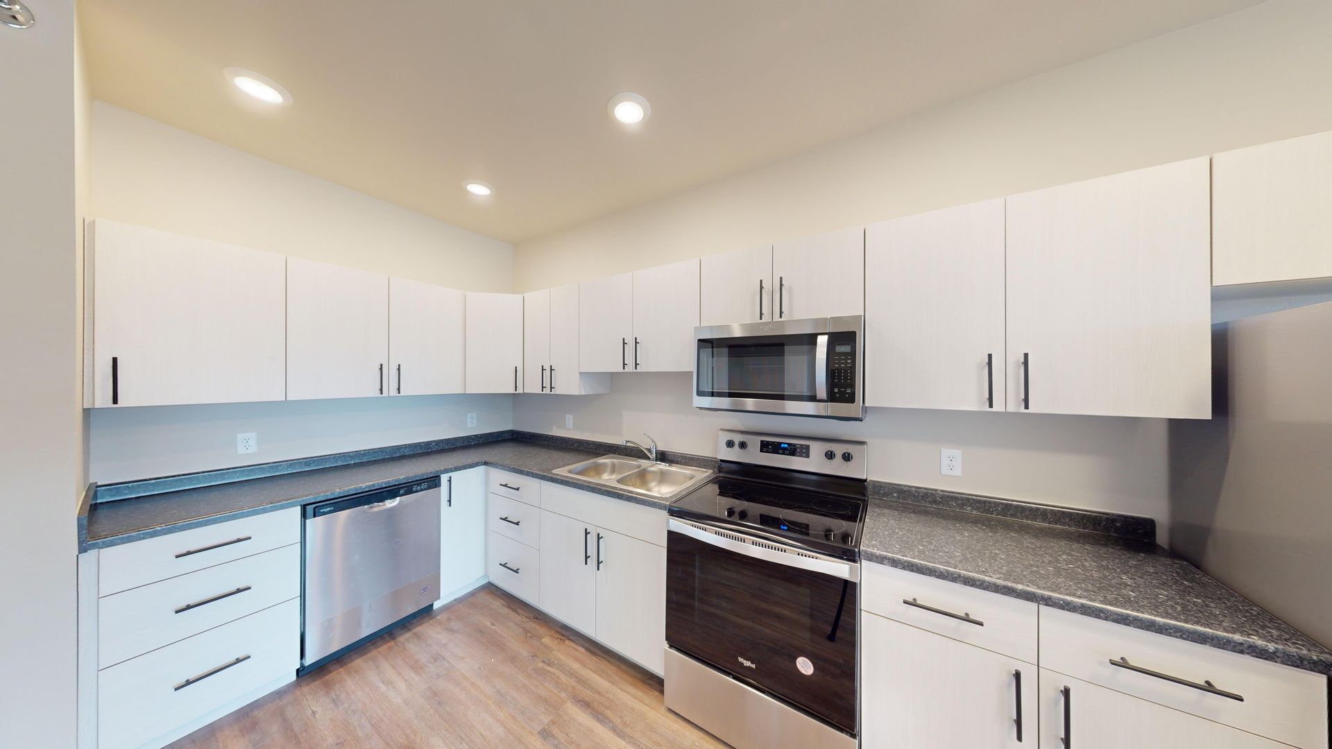 Sioux Falls Apartment: 4200 N Marion Road