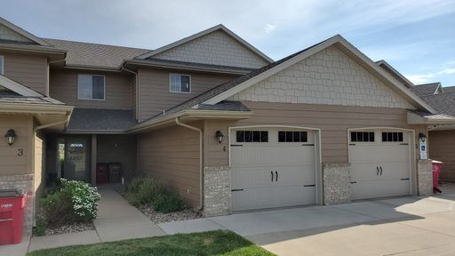 2 Bed 2 Bath Townhouse with a View in West Sioux Falls – photo 1