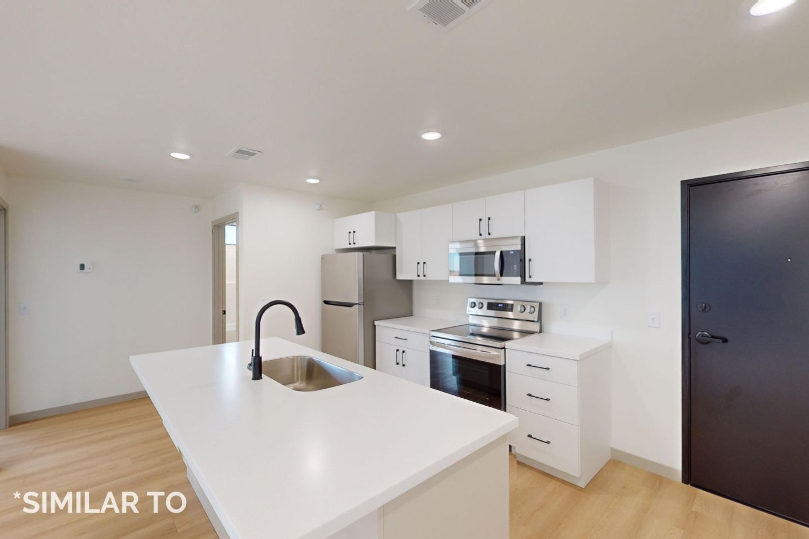 Crooks Apartment: 301 W Diane St.