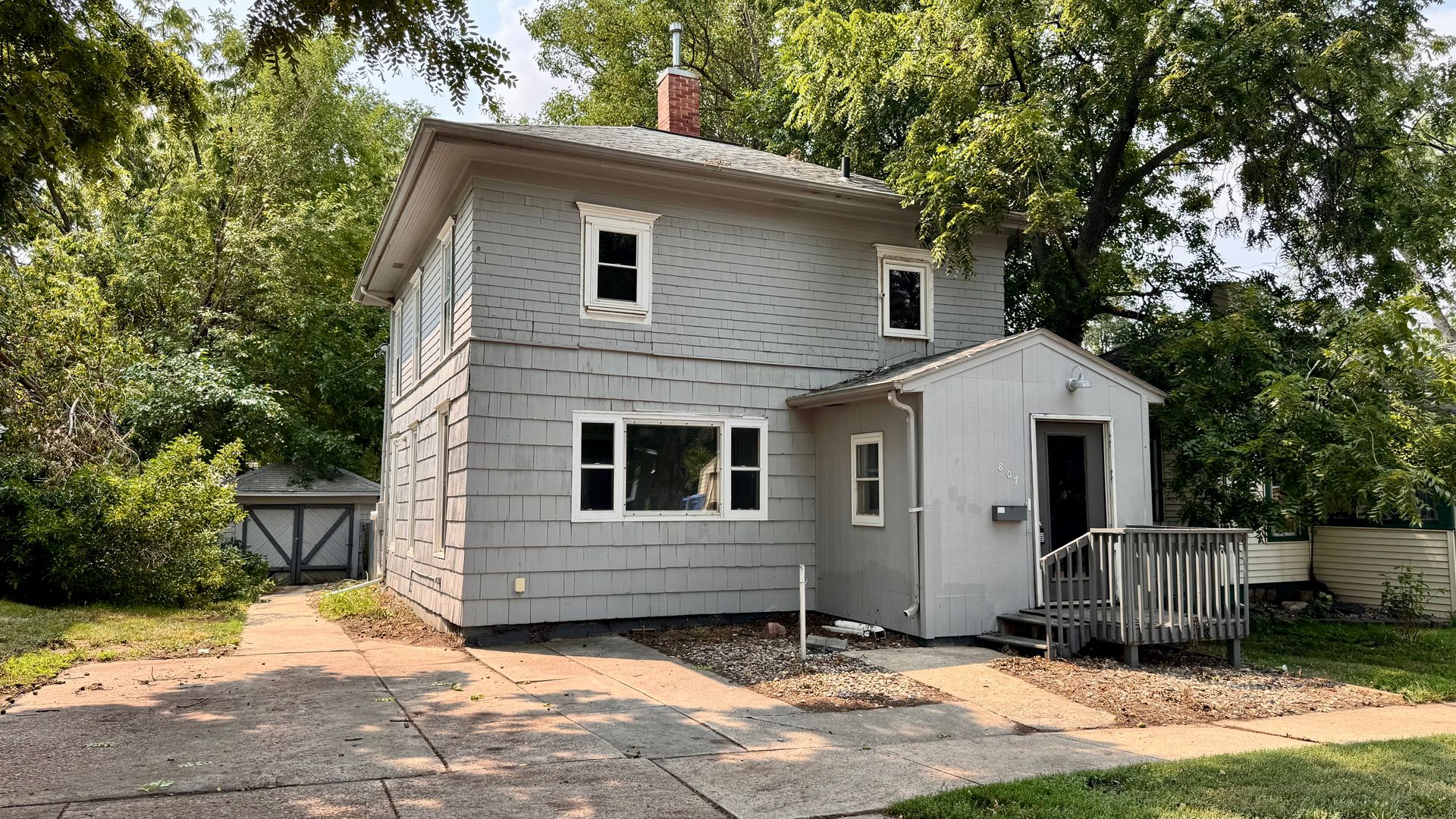 Sioux Falls House: 807 W 13th Street