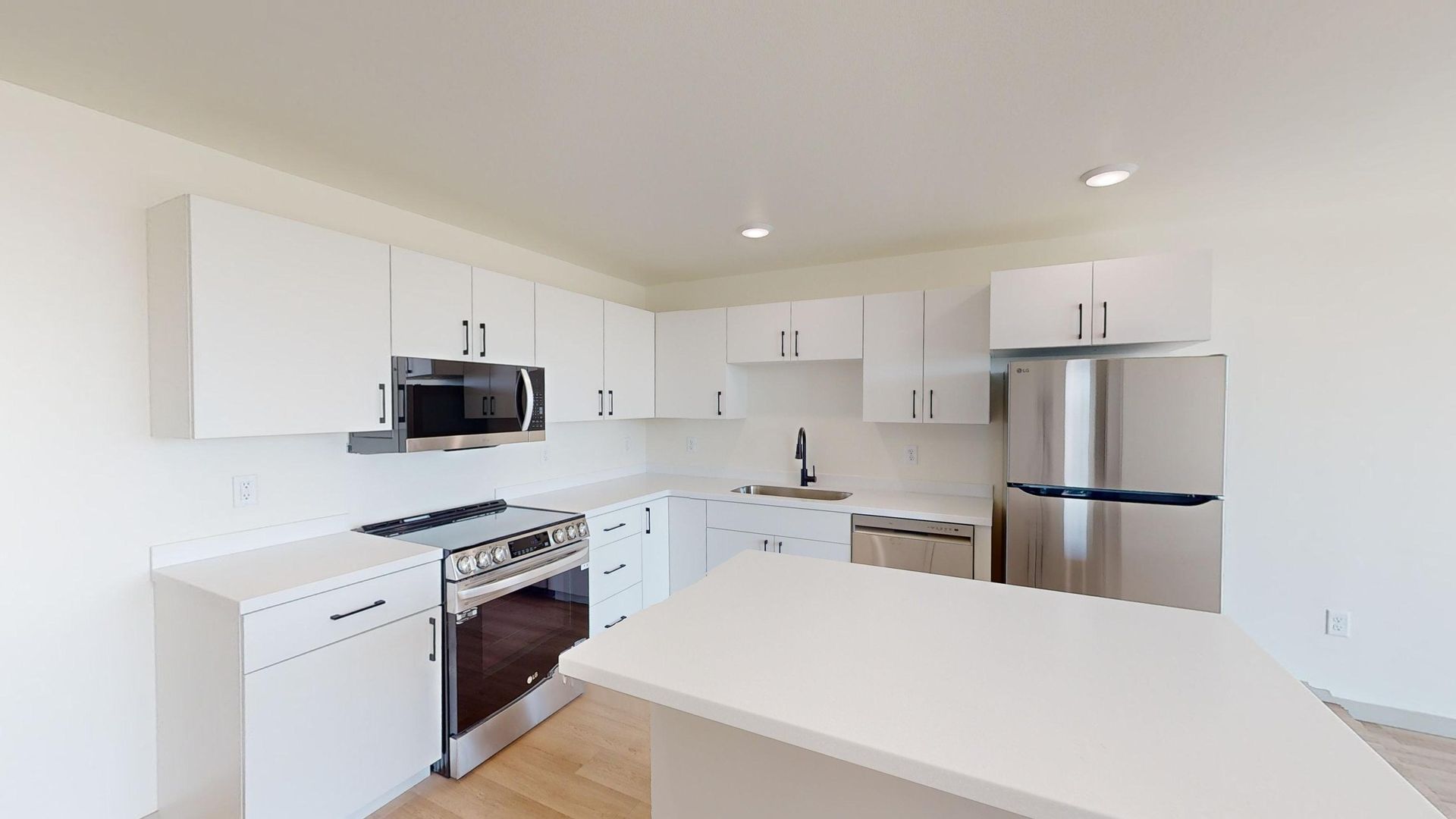 Sioux Falls Apartment: 1113 N. Career Avenue