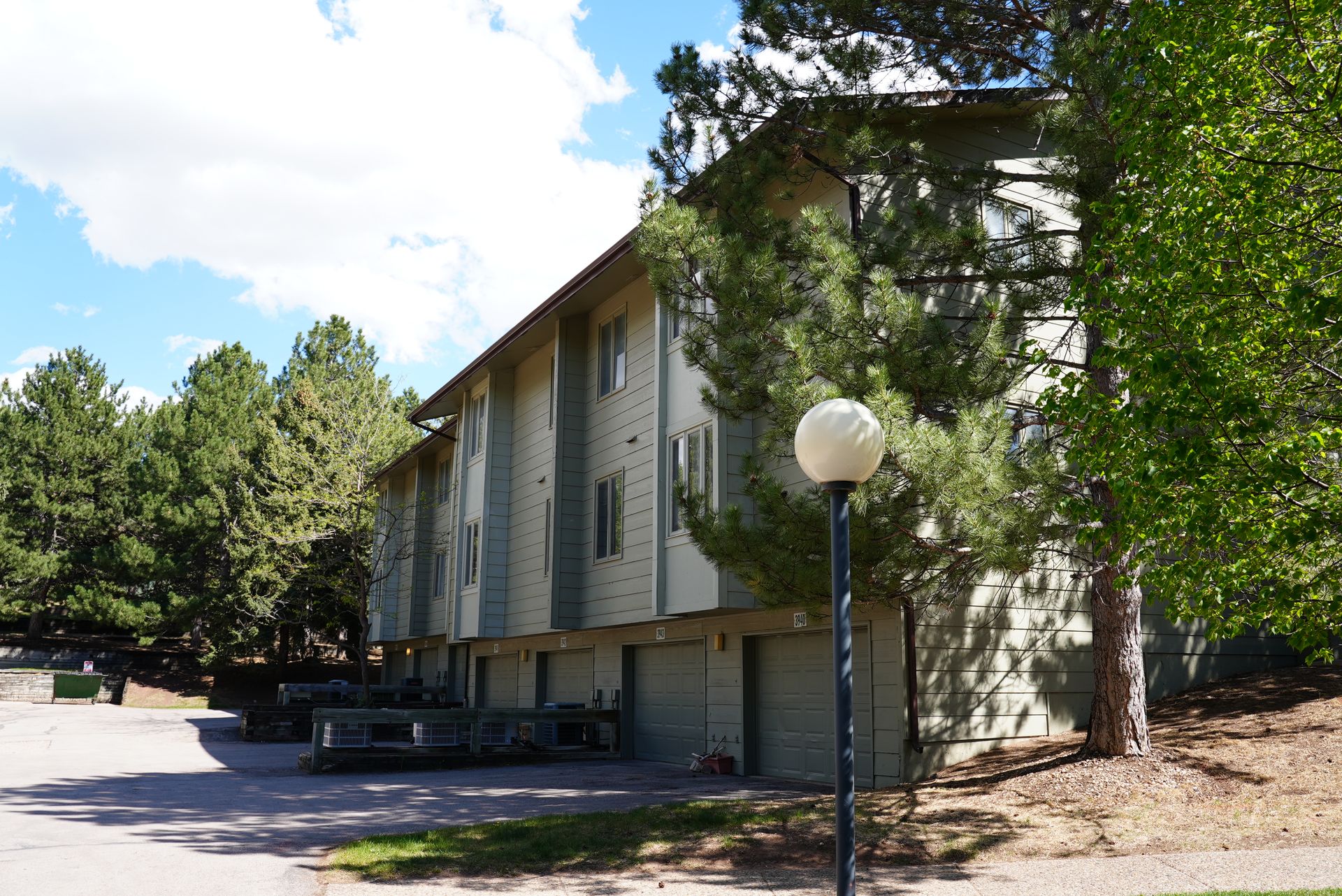 Rapid City Apartment: 3900-3951 Doral Dr