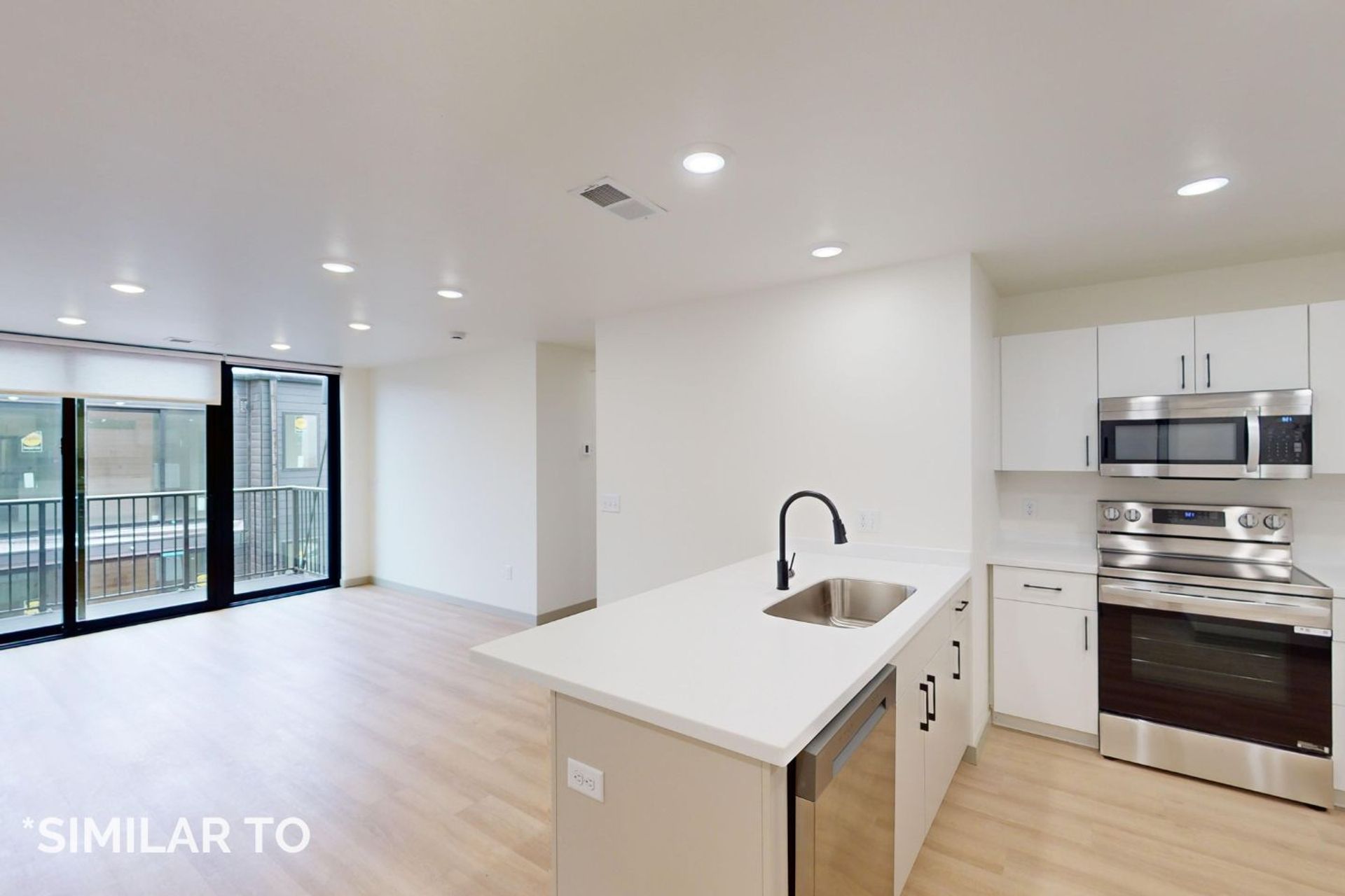 Crooks Apartment: 301 W Diane St.