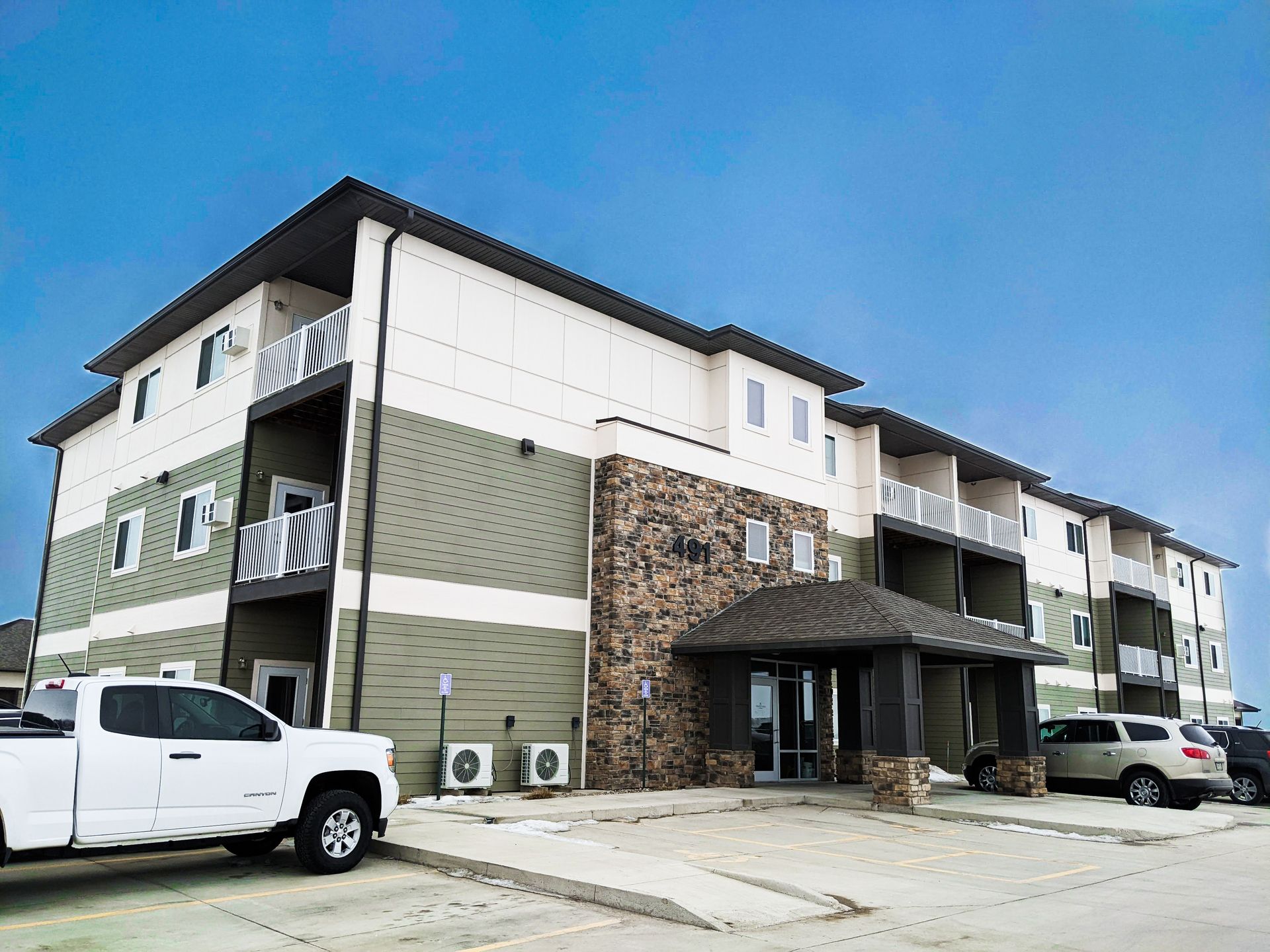 Sheldon Apartment: 491 Prairie Trail Road