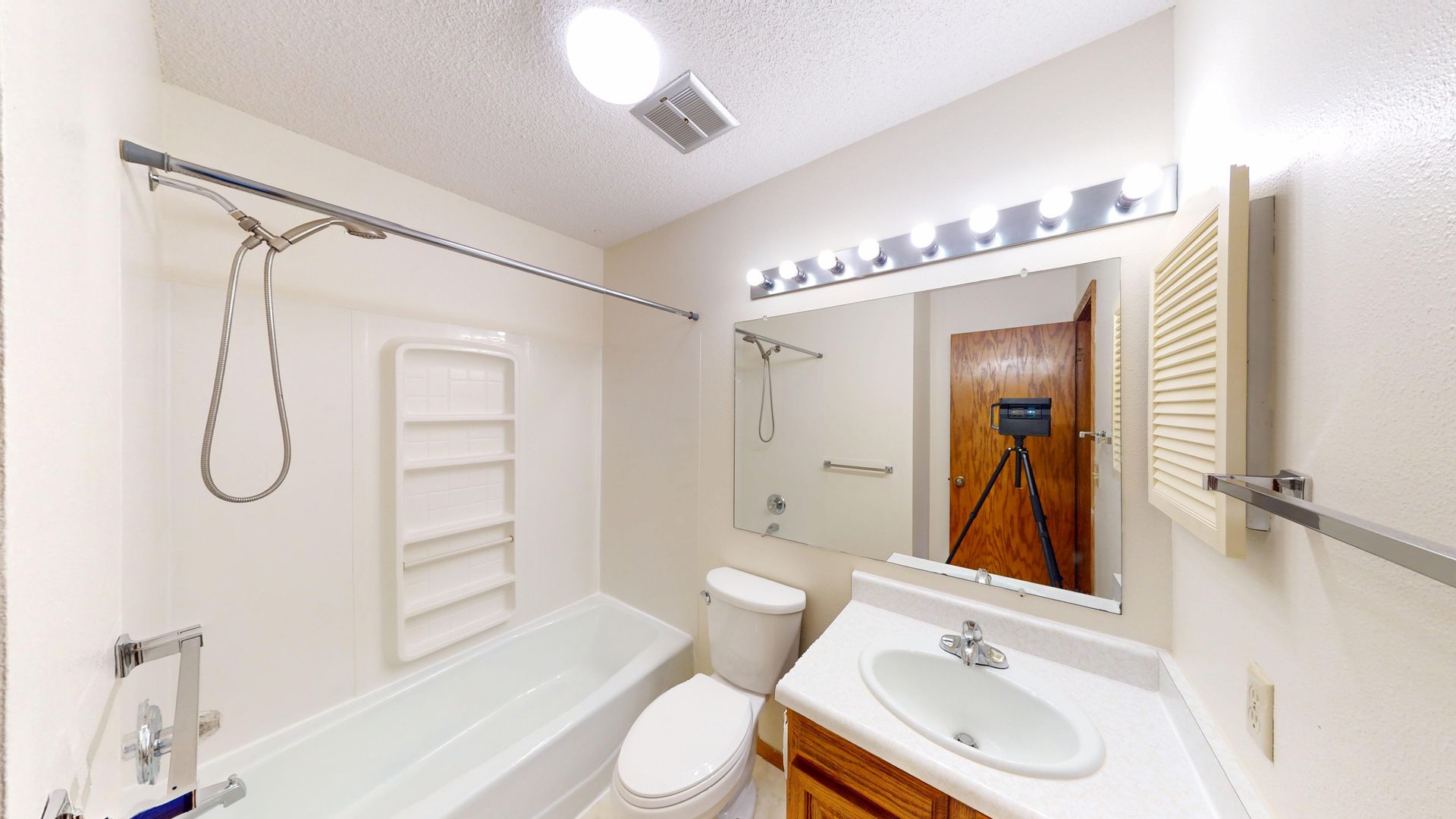 Doral Apartments 11 of 12