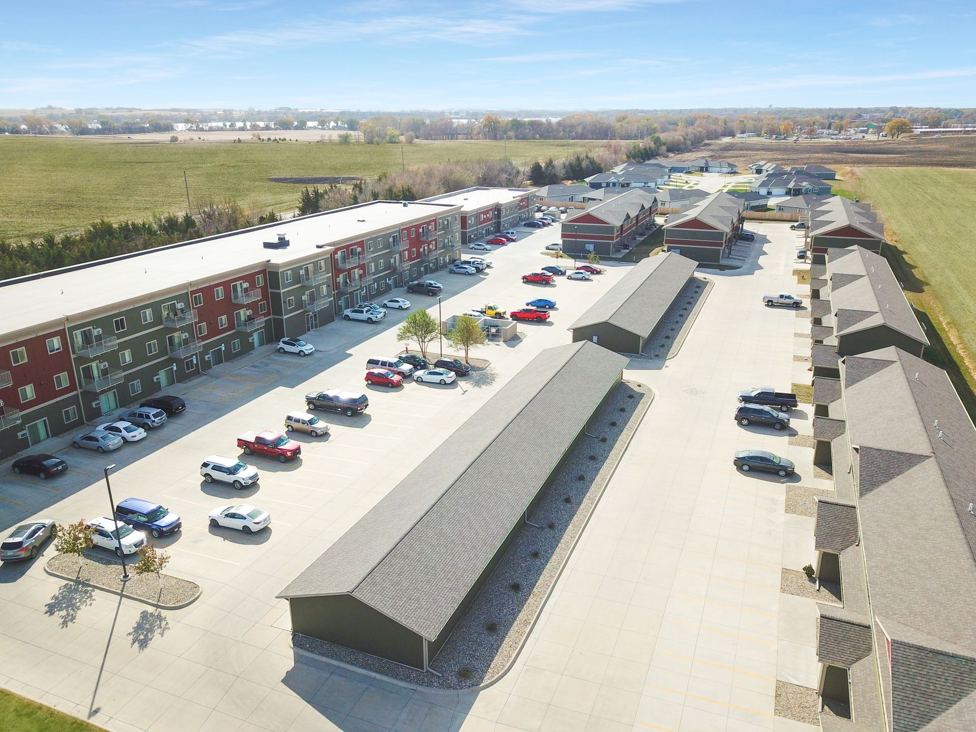 Spirit Lake Apartment: 4200 Sunner Ave.