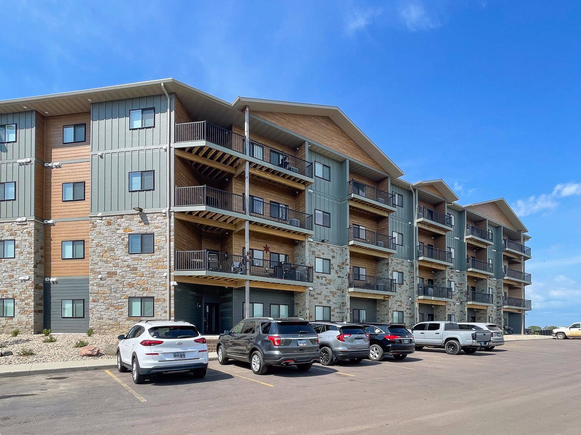 Sioux Falls Apartment: 7950 S. Bergamot Ave