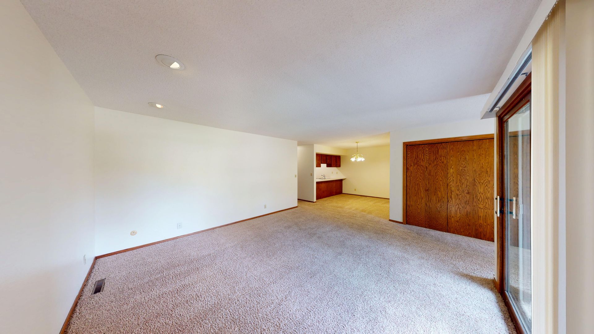 Doral Apartments 9 of 12