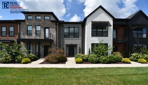 Gorgeous 2 Bedroom Townhome in the heart of Murfreesboro! Community pool and playground! – photo 1