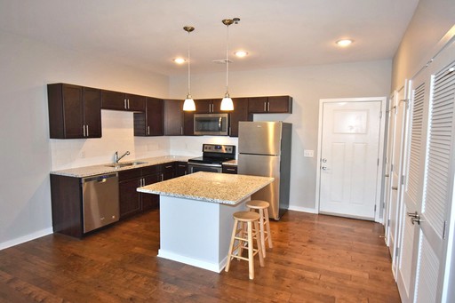 New modern 1BR/1BA condo in the hot Solo East development! W/dryer included, 8 mins. from downtown Nashville! – photo 1
