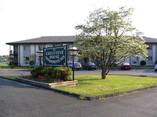 **1/2 off 1st month w/ Sept 15th lease start* Warm and cozy, 2 Bedroom/1 Bath in the heart of Franklin, TN!