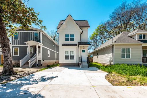 Modern 4-Bedroom Nashville Home with Flexible Living Space, Covered Patio & Downtown Access – photo 1