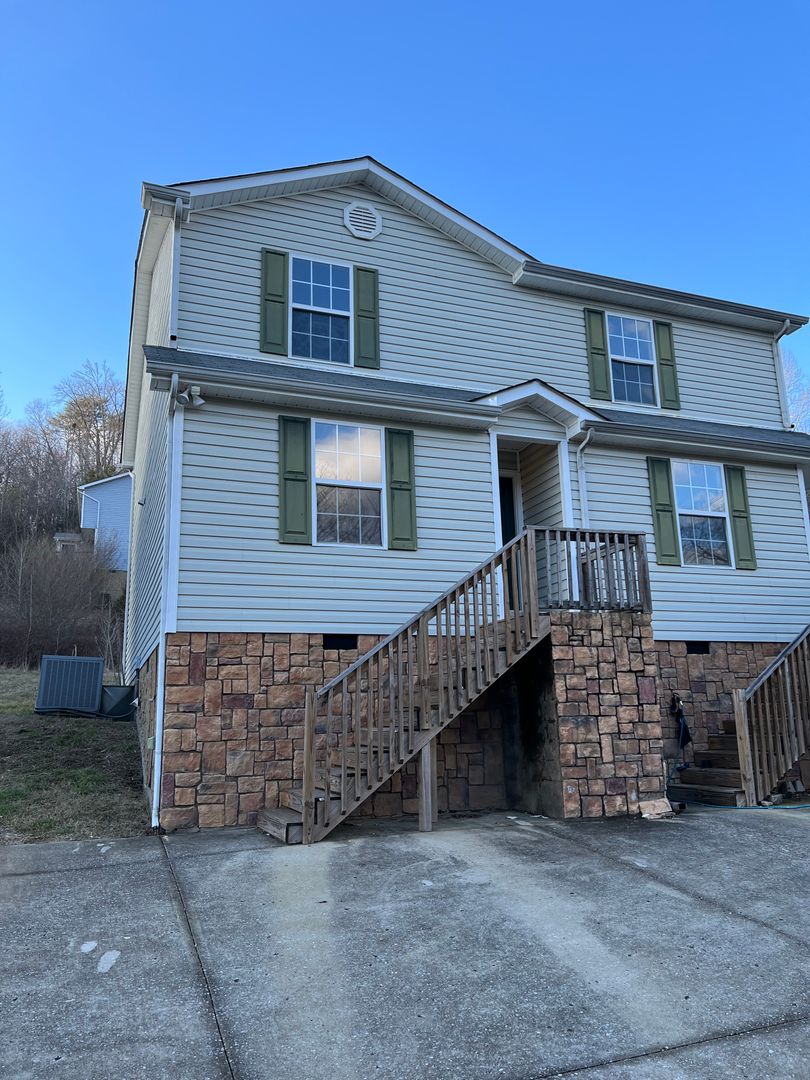 Chattanooga House: 5993 Old Dayton Pike