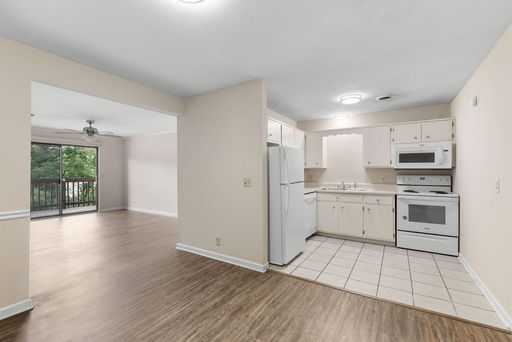 2 Bed 2 Bath Rental at 135 Hicks Road, Nashville, TN – photo 1
