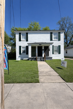 Newly Renovated 1 Bedroom in a Quiet 4 Unit Property. Section 8 Welcome – photo 1