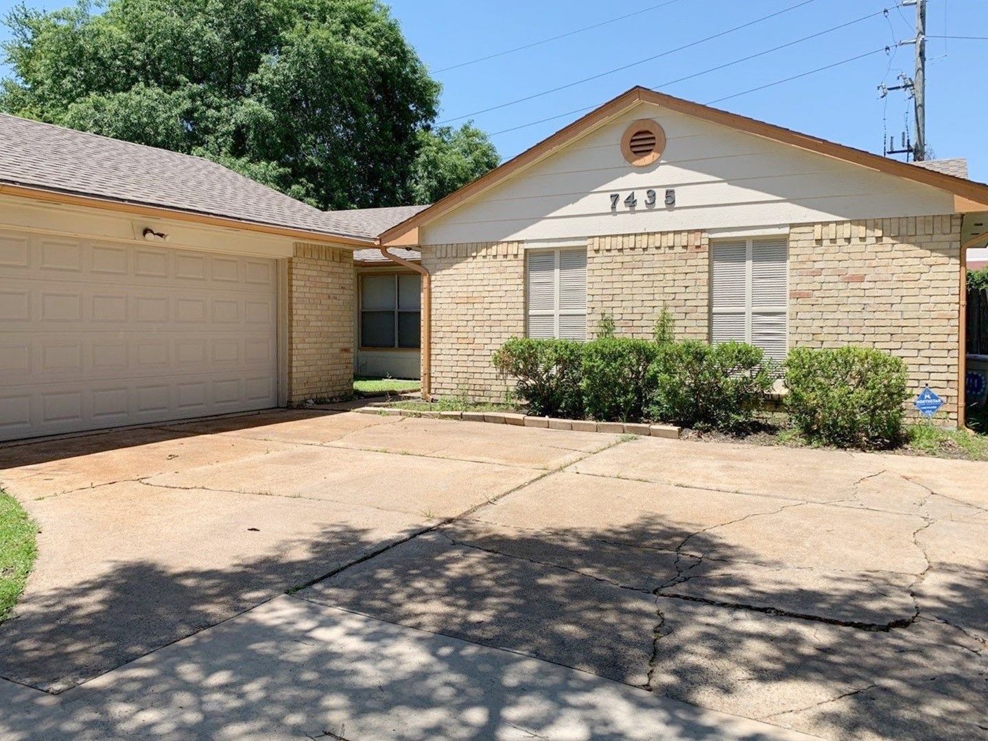 Humble House: 7435 Misty Morning Dr