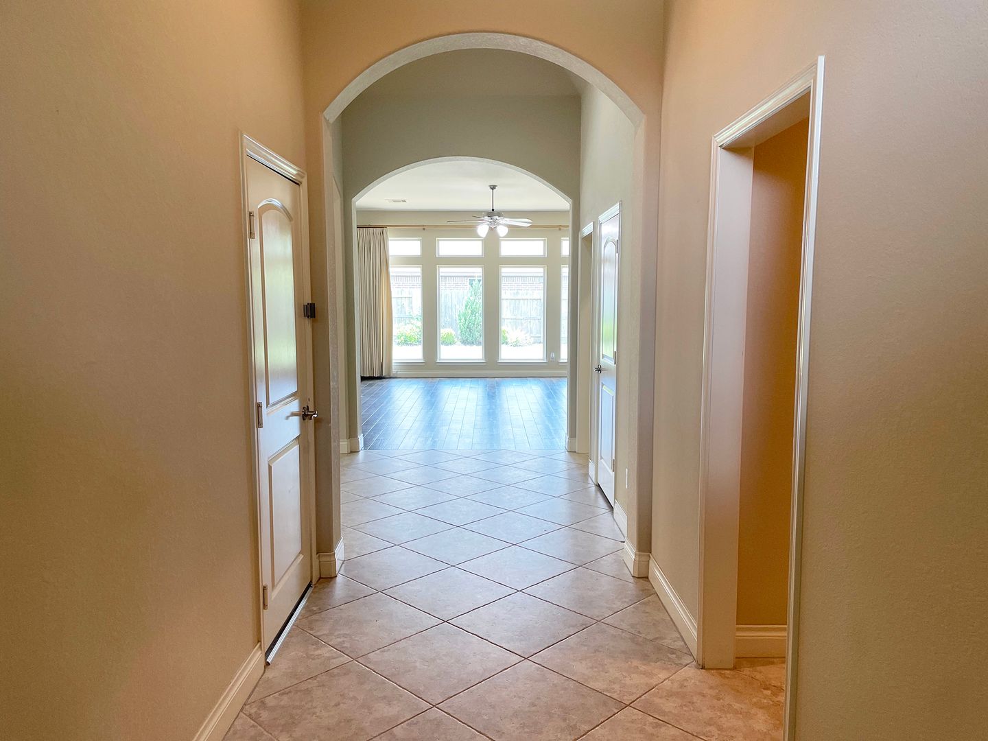 Pearland House: 2302 Lost Bridge Ln