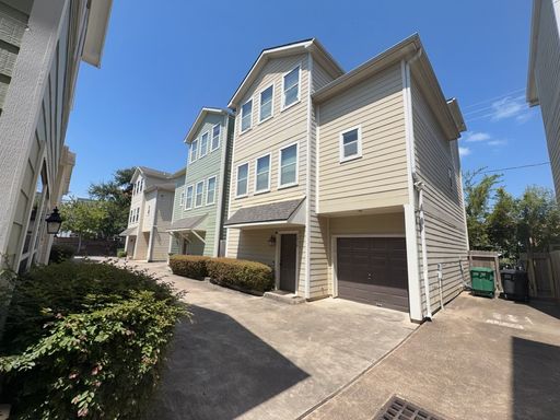 1828 Fletcher St - ***Ask about our No Cash Security Deposit Option*** – photo 1