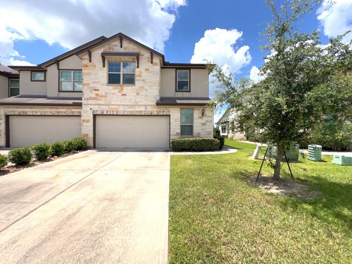 Pearland House: 7118 Fannin St