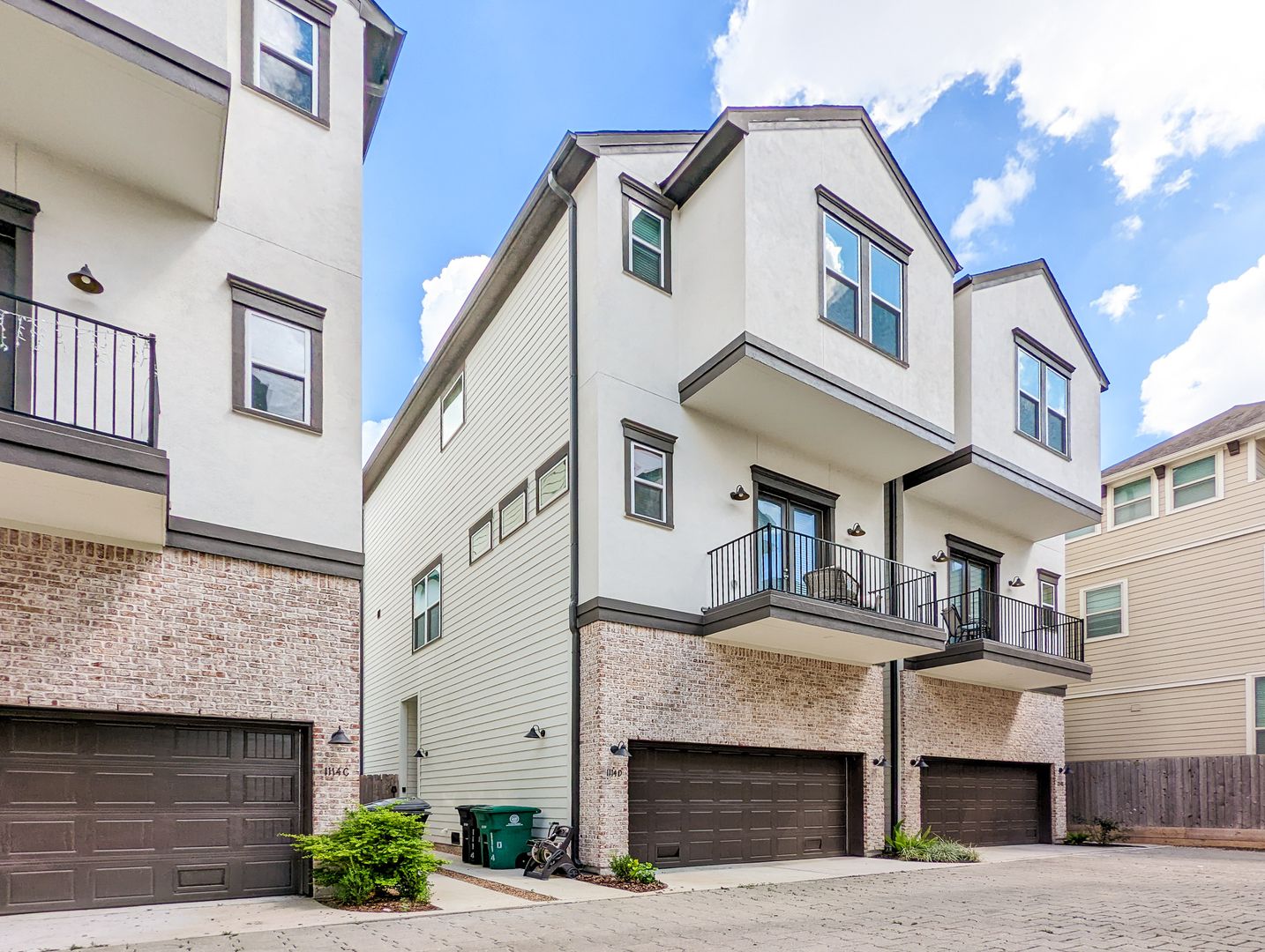 Houston Townhome: 1114 W 15th 1/2 St Unit D