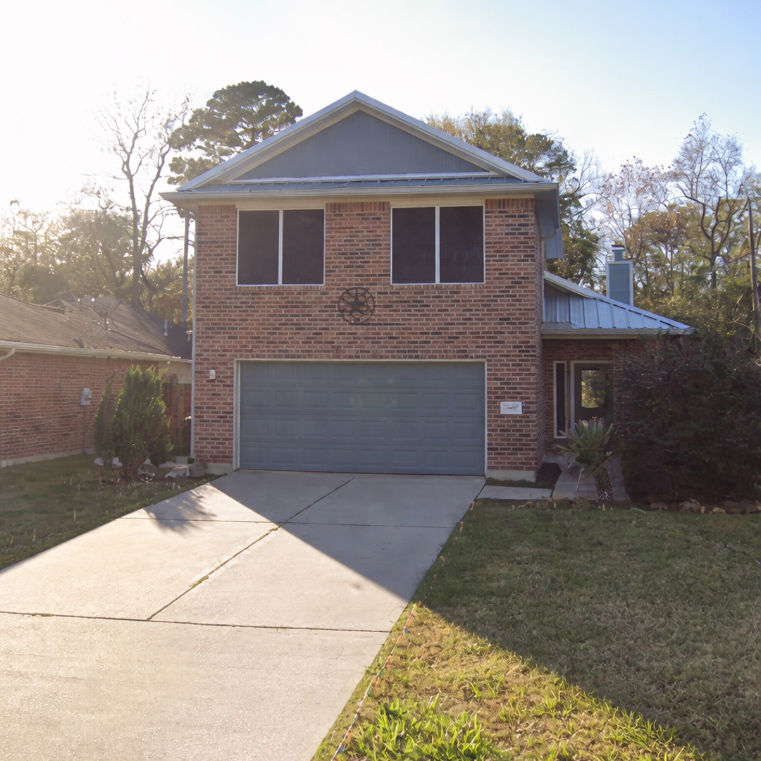 Huffman House: 24407 Strong Pine Dr