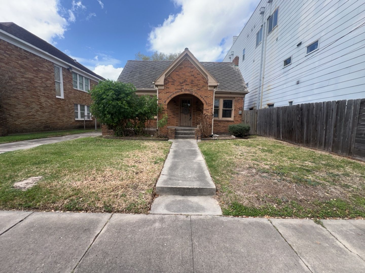 Houston House: 4716 Crawford Street