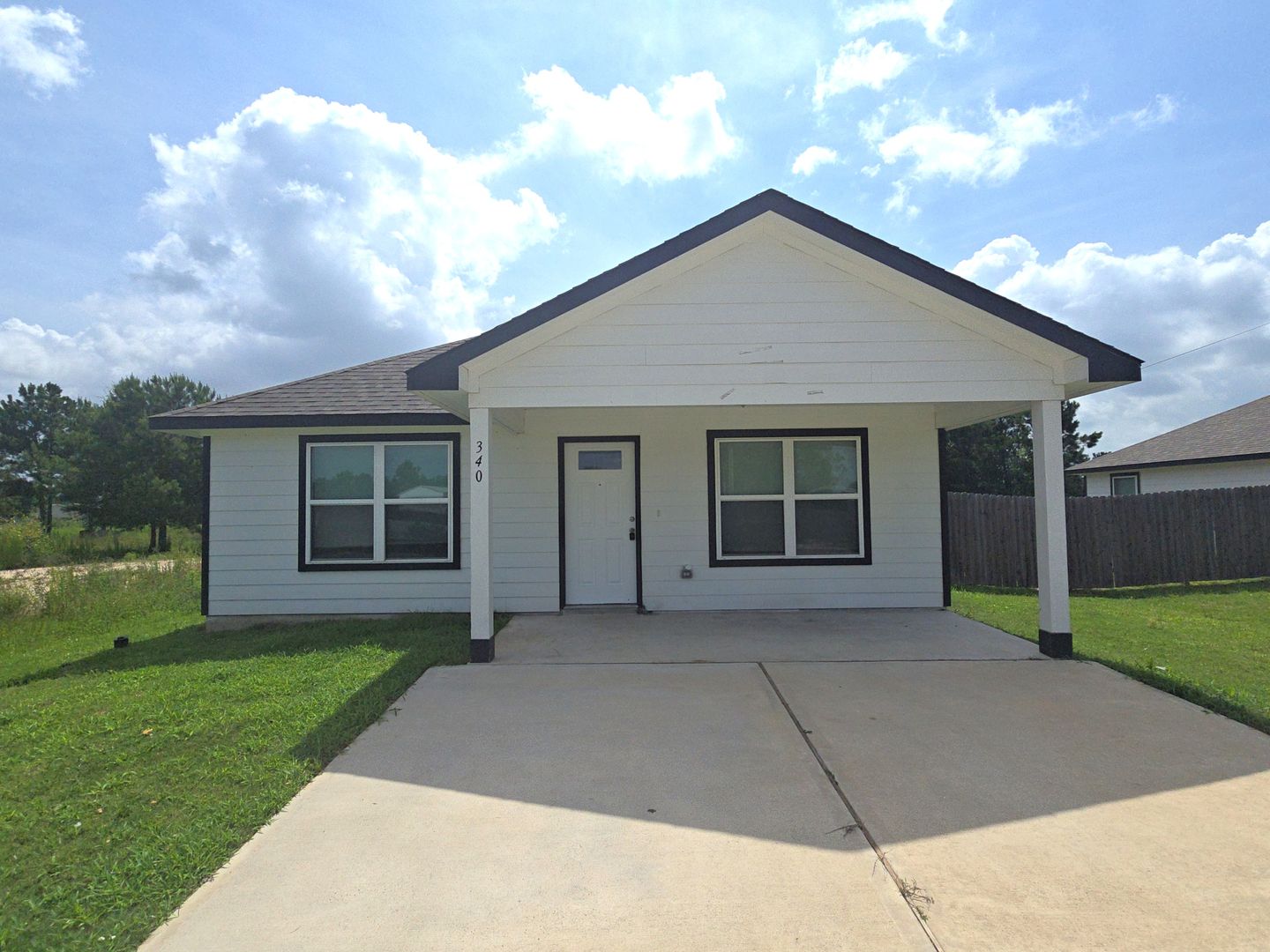 Cleveland House: 340 County Rd 5105