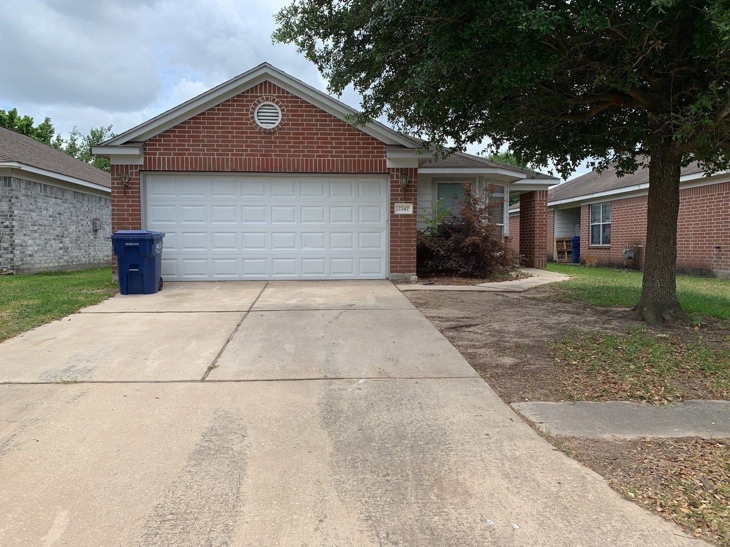 Houston House: 2747 Lofty Elm St