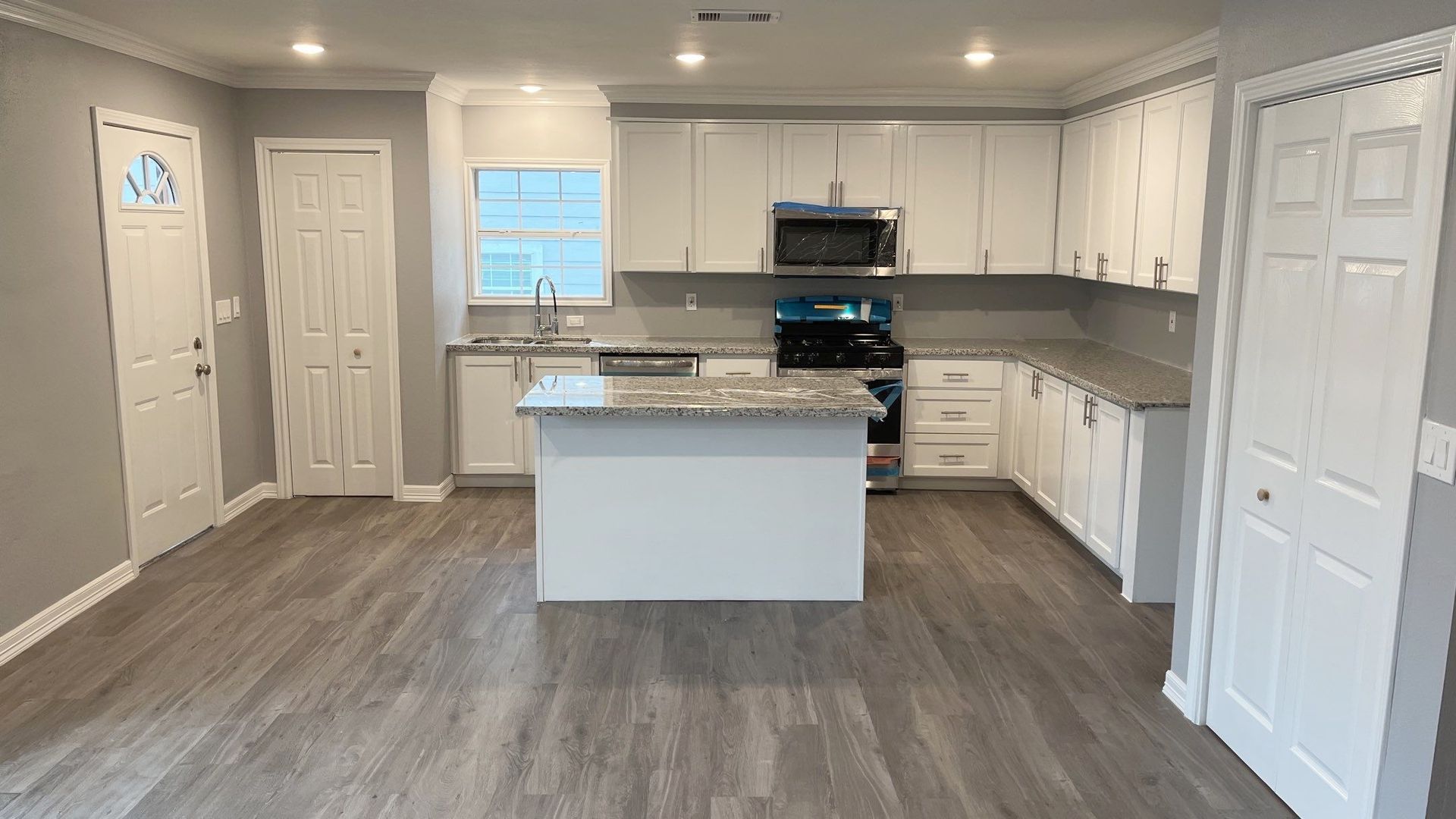 Houston House: 4620 Nichols St