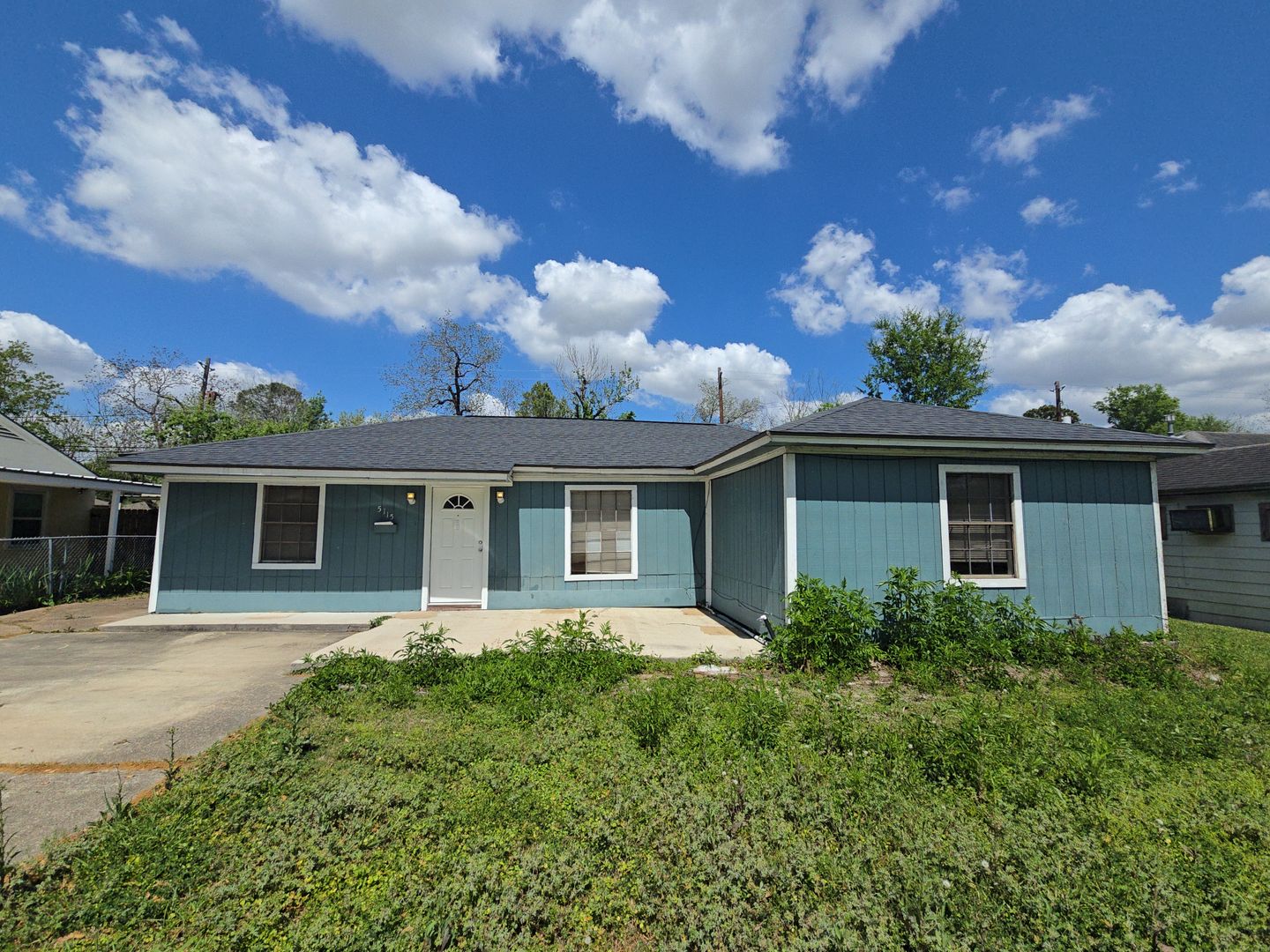 Houston House: 5115 Balkin St