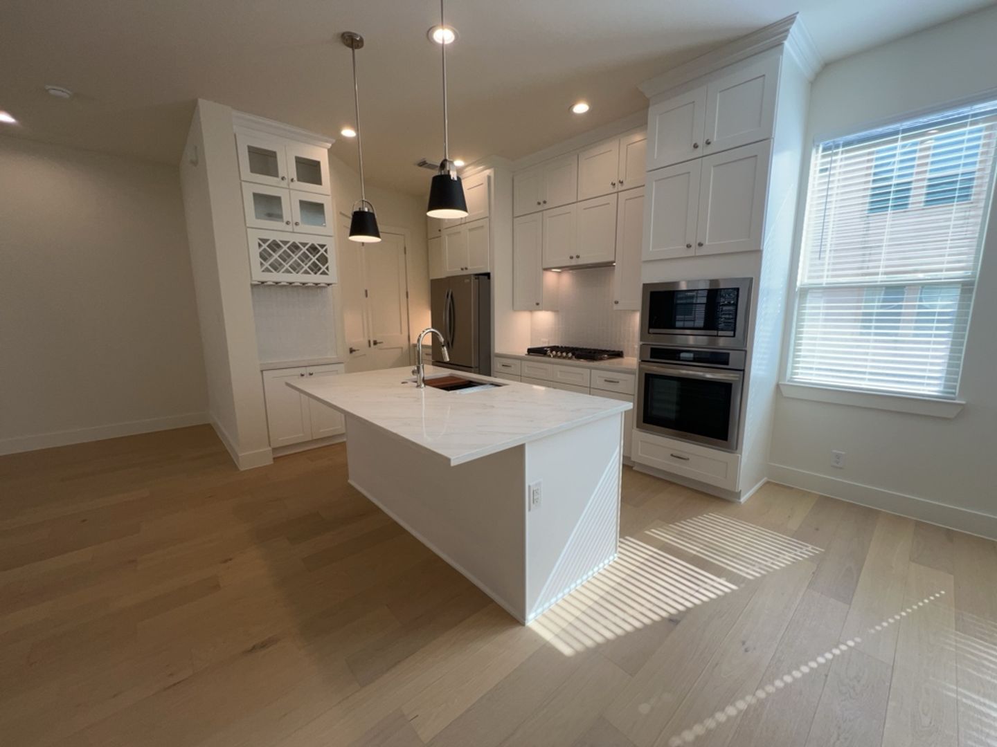 Houston House: 10607 Enclave Shadows Ct