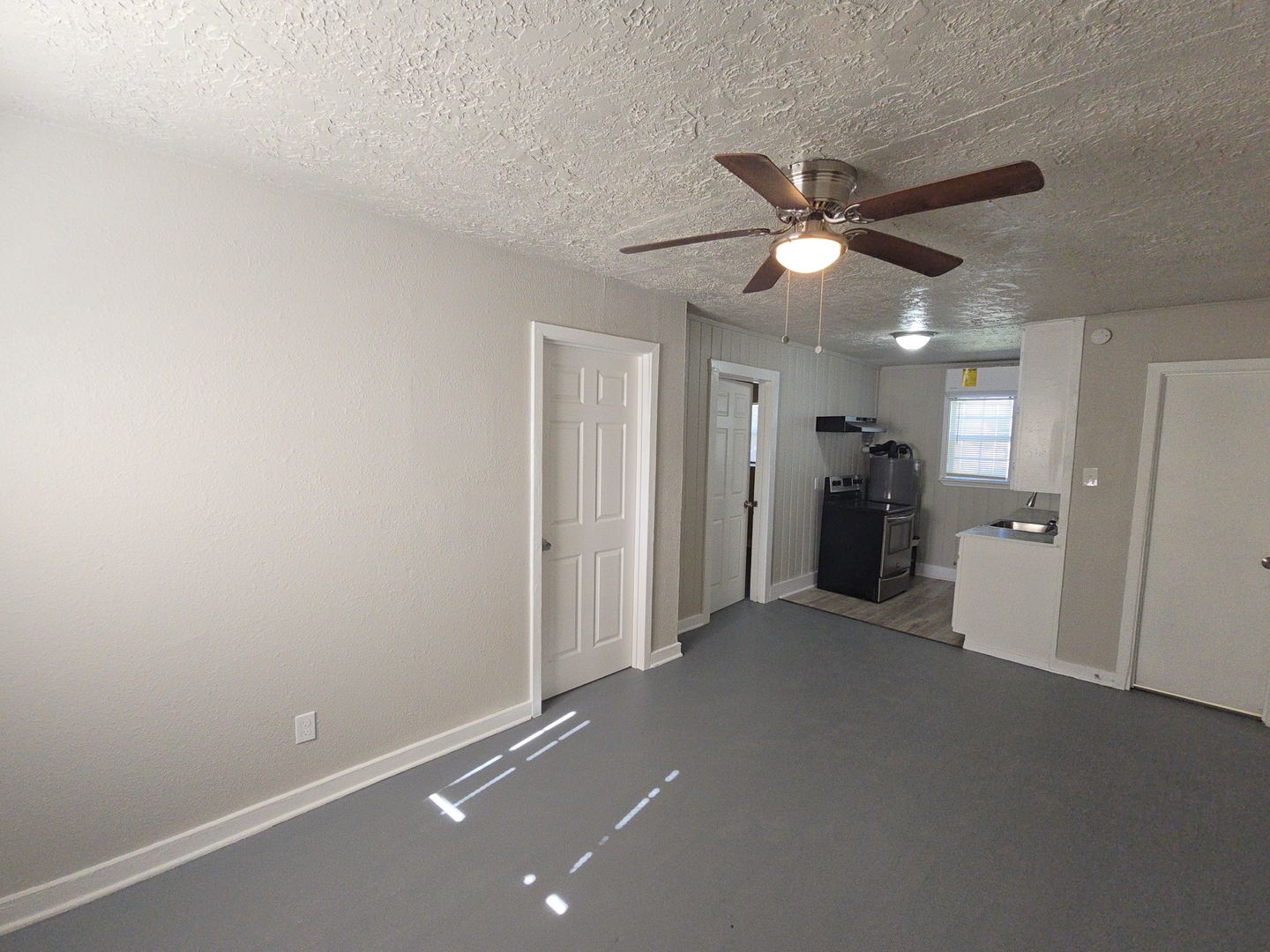 Houston Apartment: 3335 Tuam St