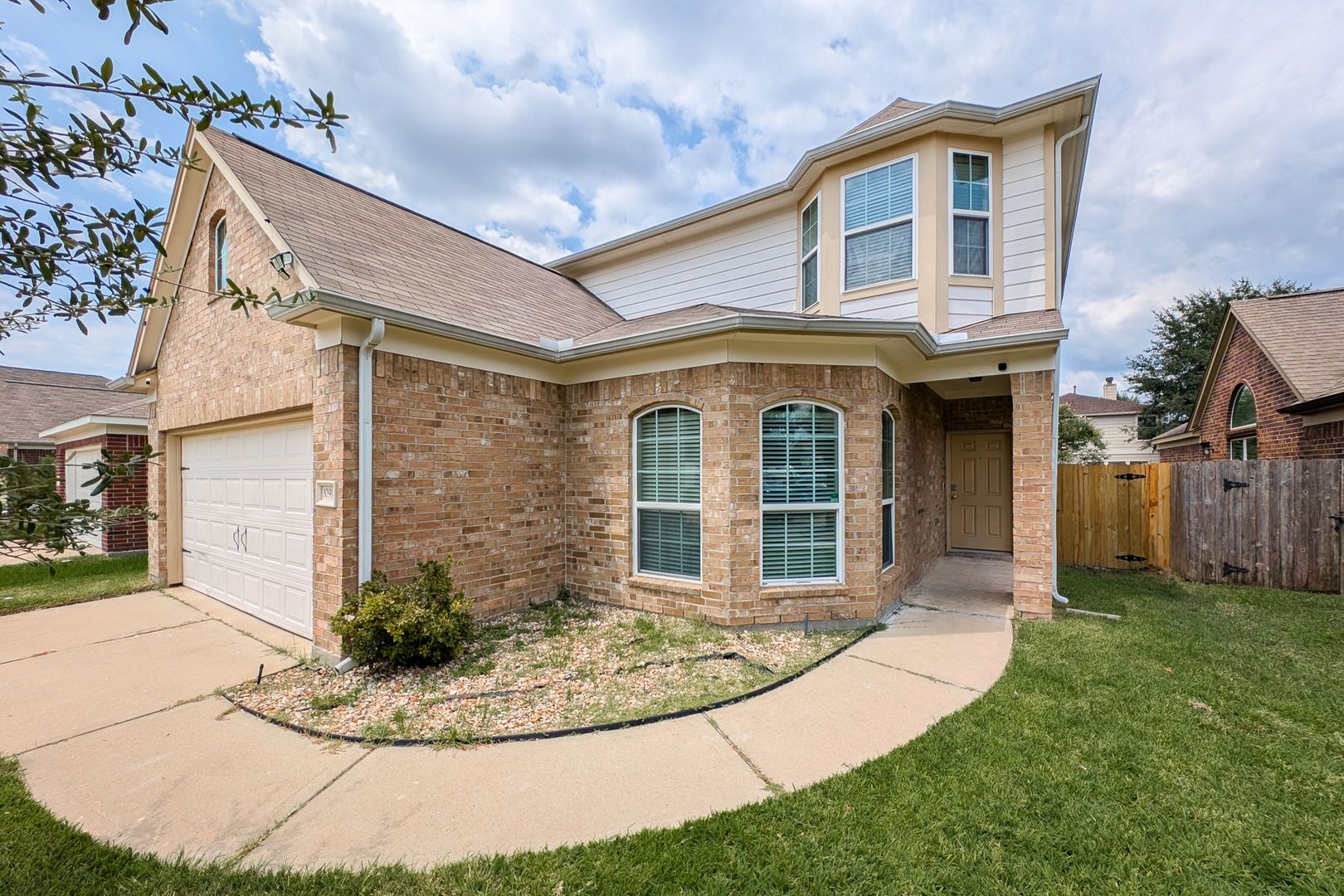 Tomball House: 10914 Chestnut Path Way