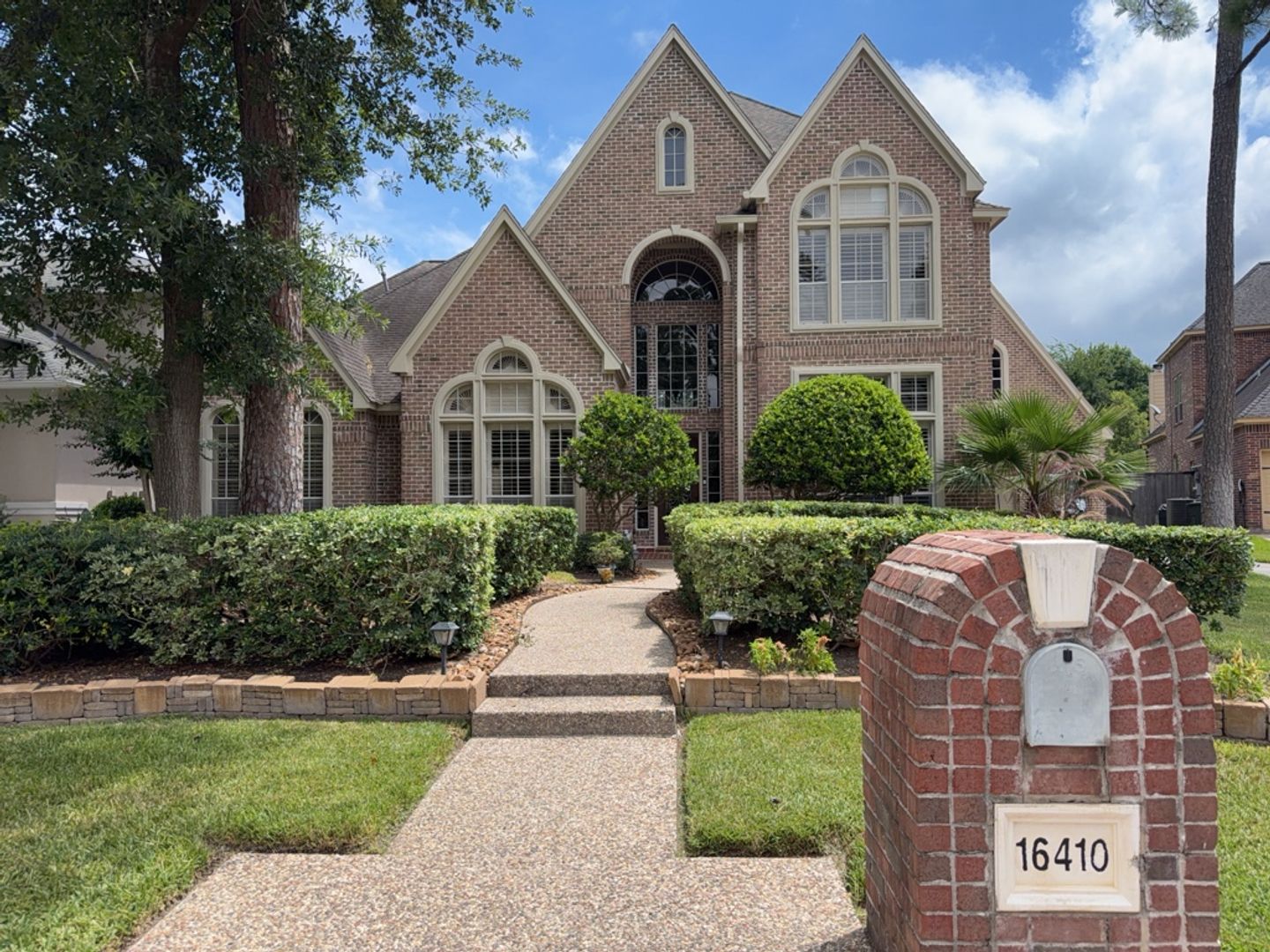 Spring House: 16410 Emilia Ct