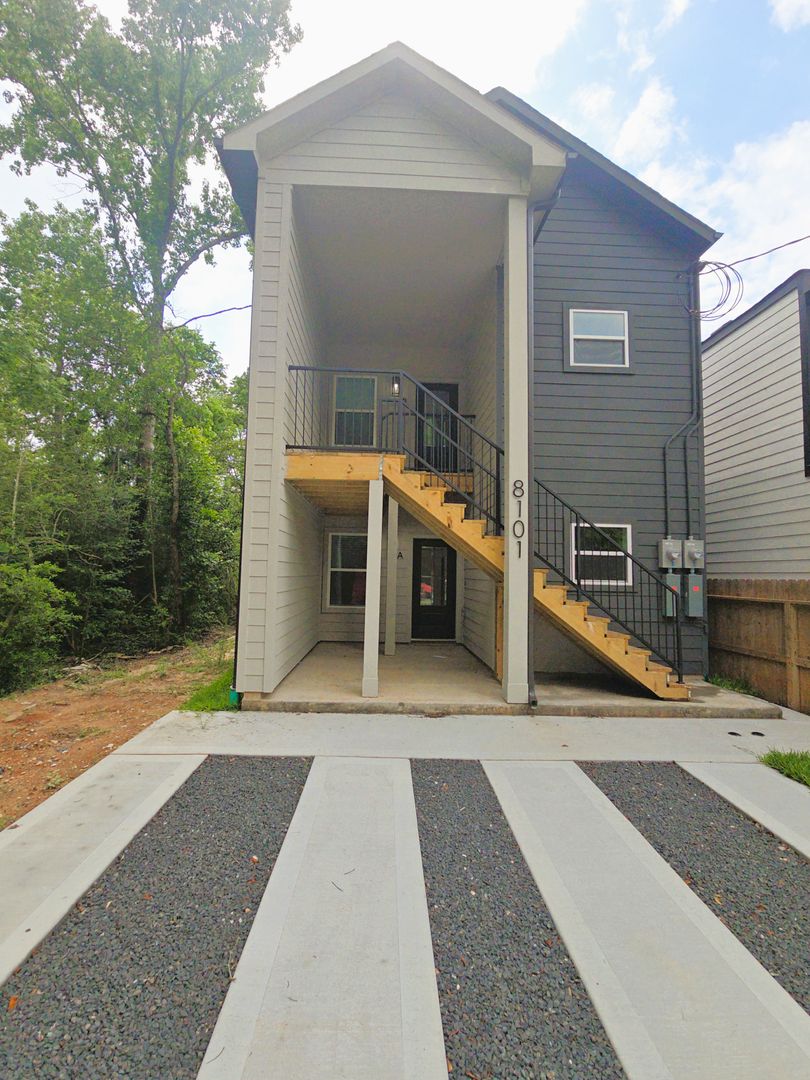 Houston Apartment: 8101 Venus St