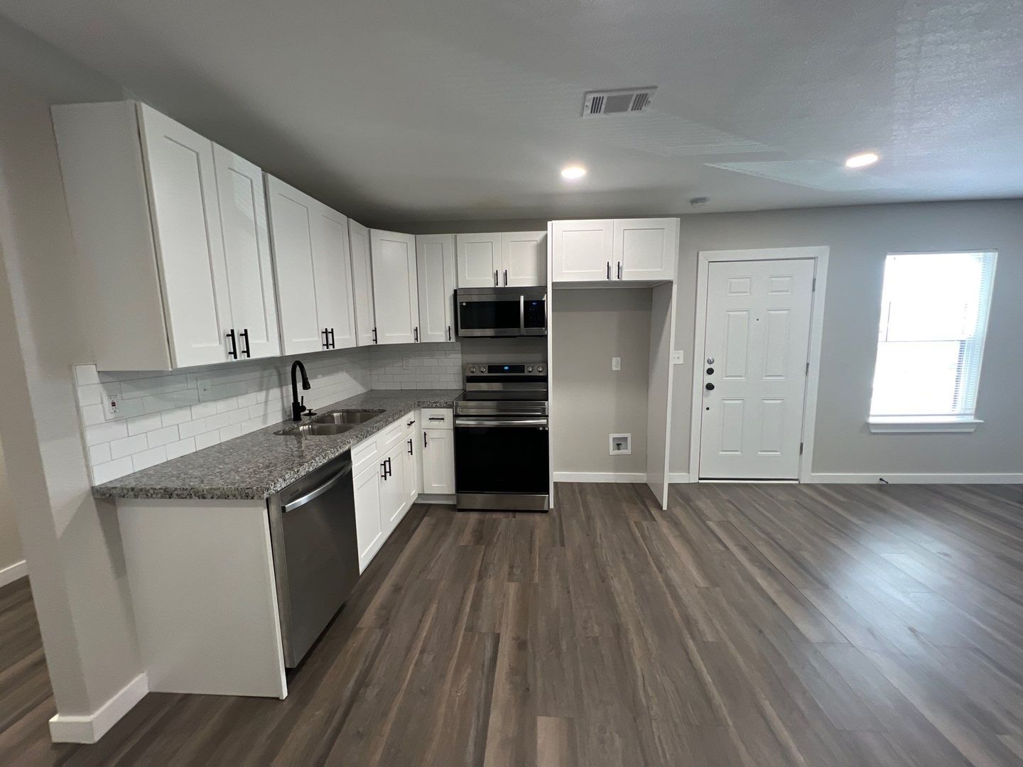 Houston Apartment: 7317 Briefway St 1/2
