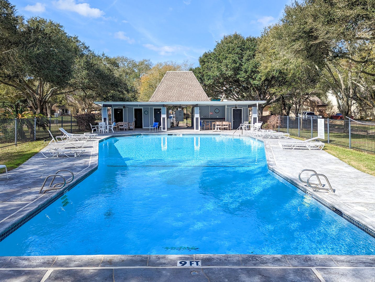 Missouri City House: 2706 Oakmont Ln