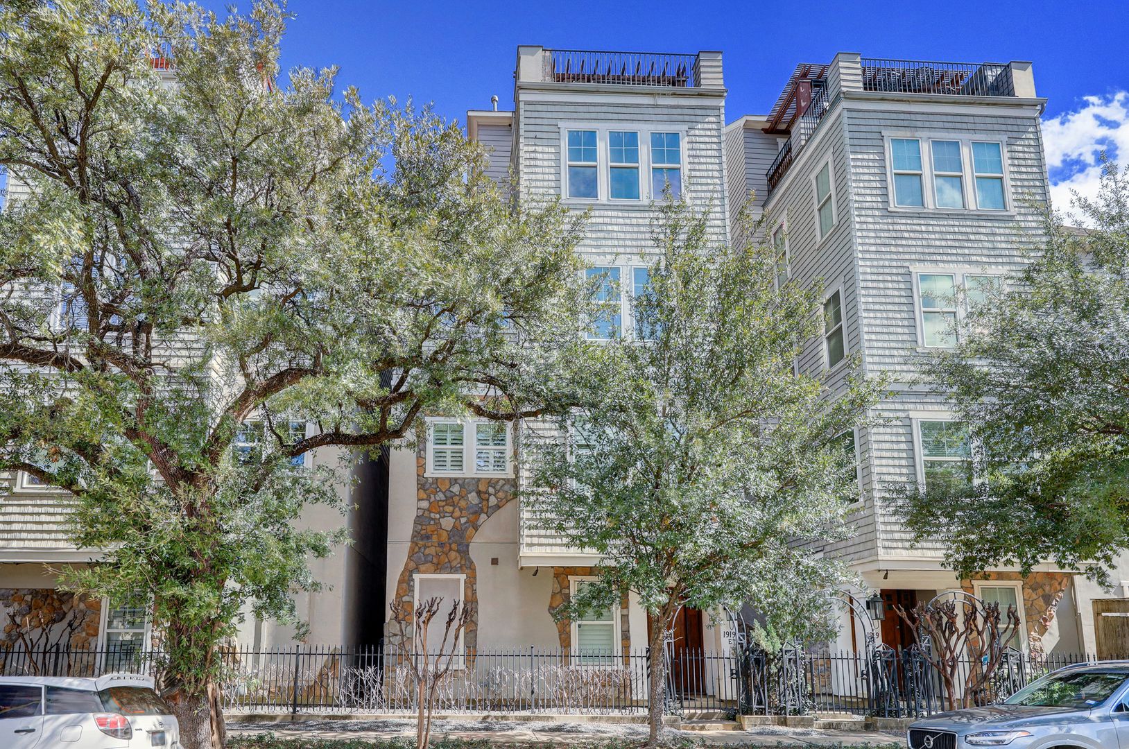 Houston House: 1919 Colquitt Unit E