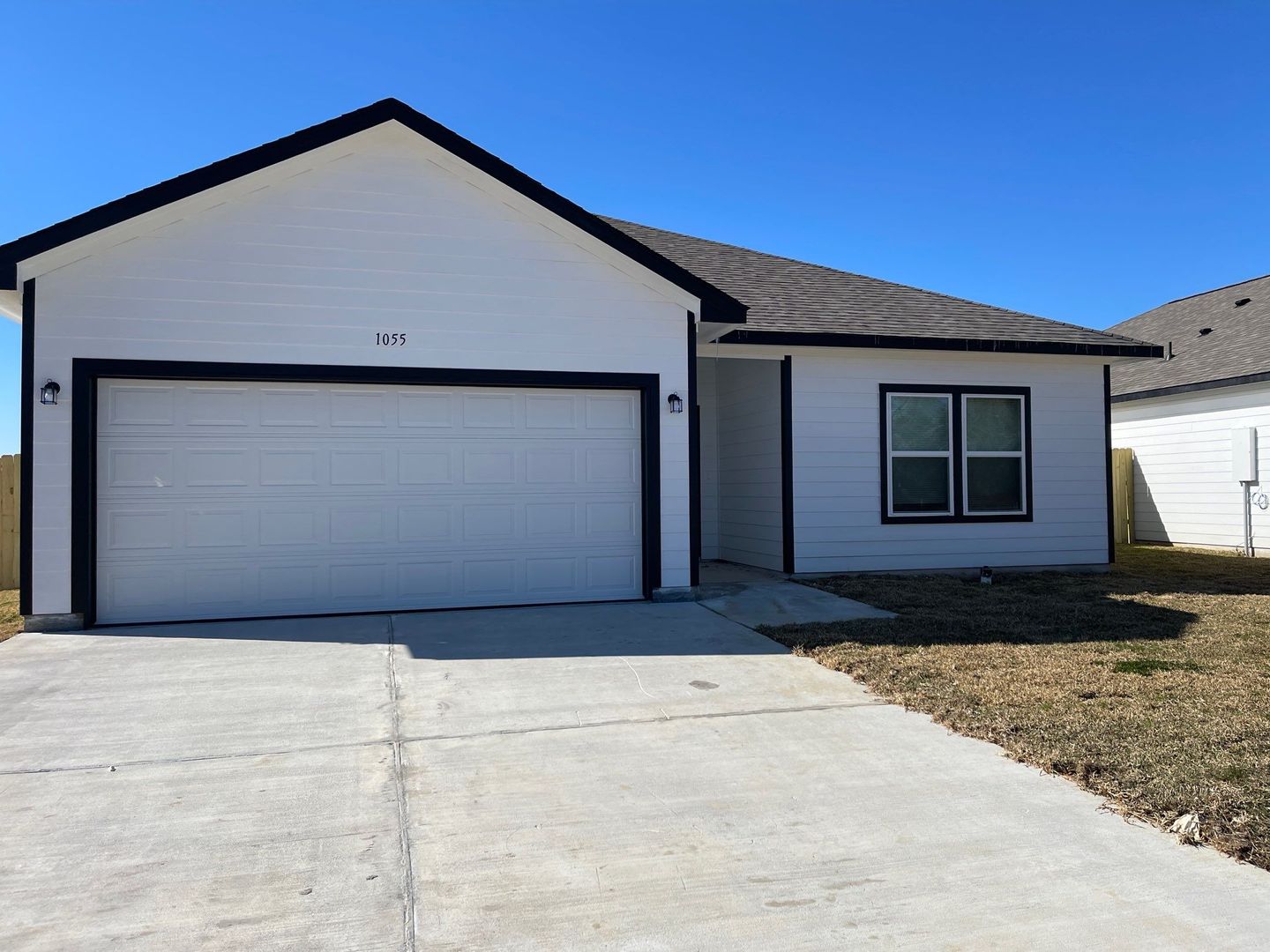 Cleveland House: 1055 County Rd 5736