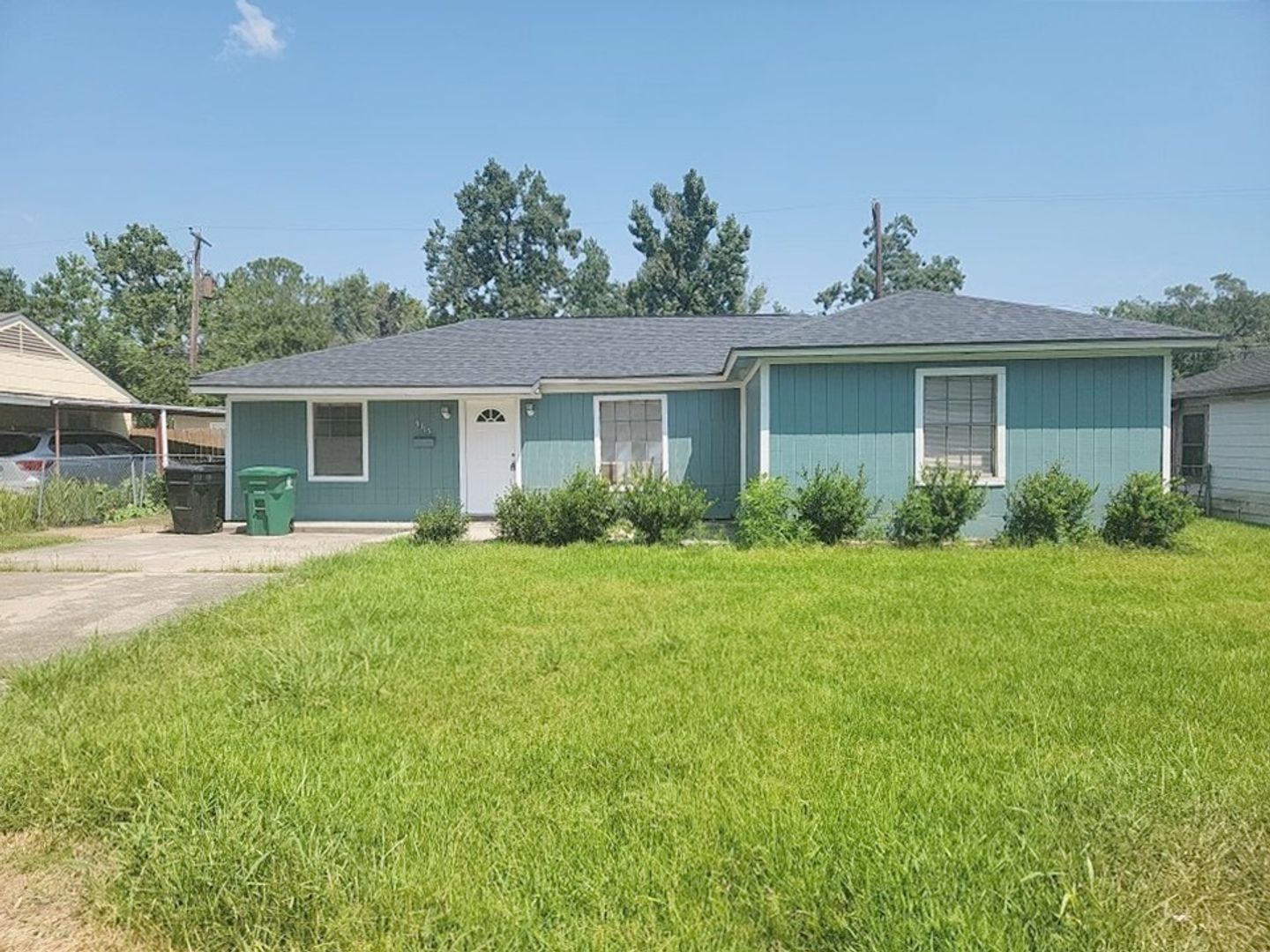 Houston House: 5115 Balkin St