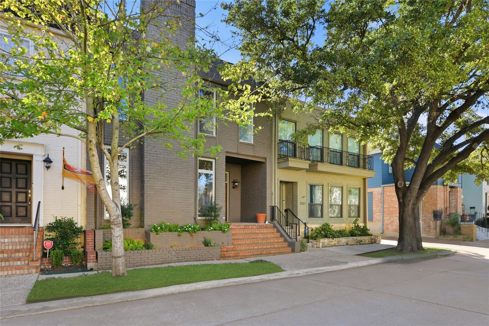 Houston Townhome: 7535 Olympia dr