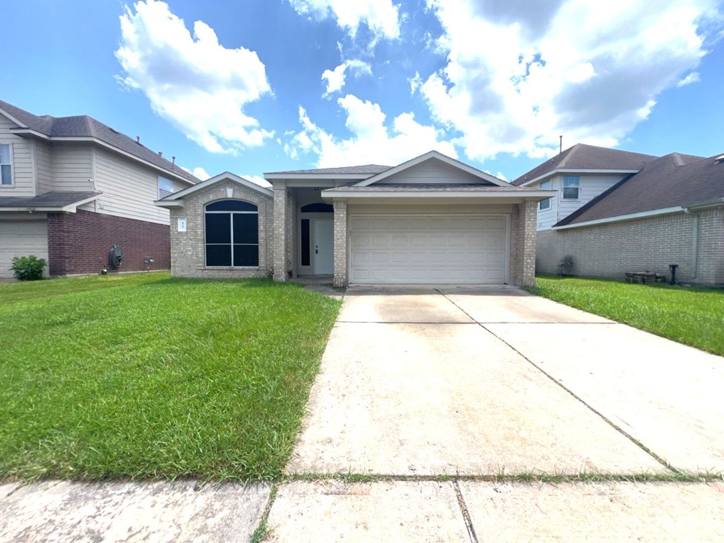 Baytown House: 810 Chance Ln