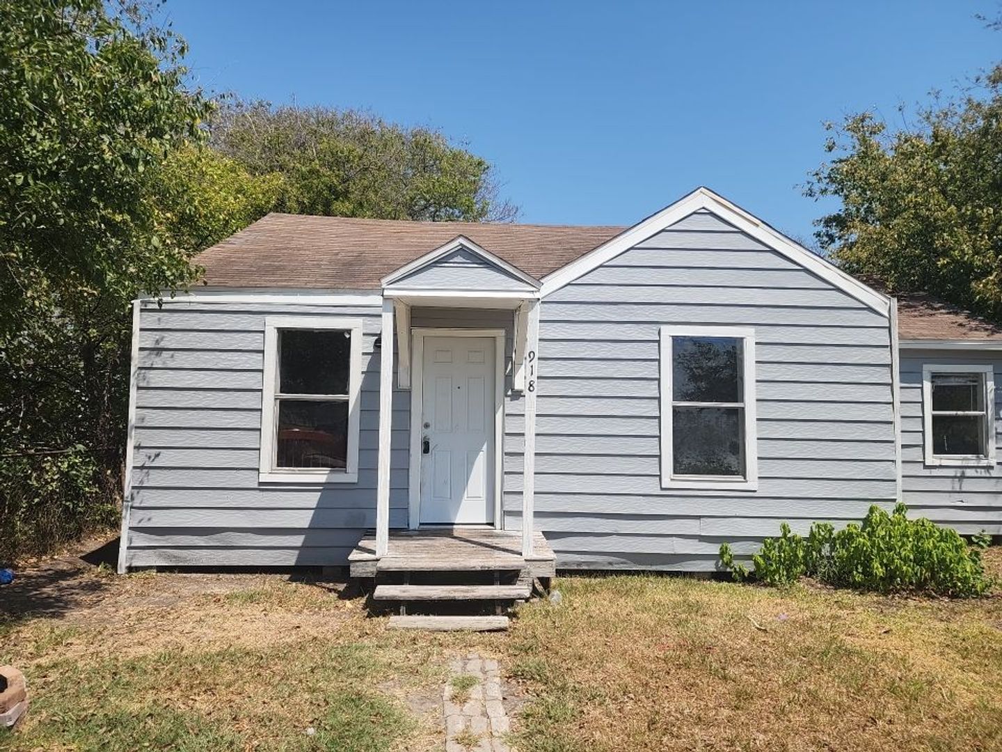Texas City House: 918 3rd Ave S