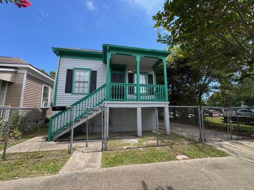 3621 Winnie St - ***Ask about our No Cash Security Deposit Option***