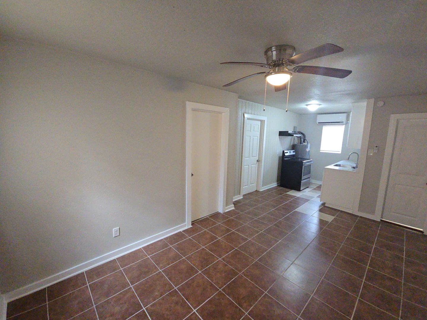 Houston Apartment: 3335 Tuam St