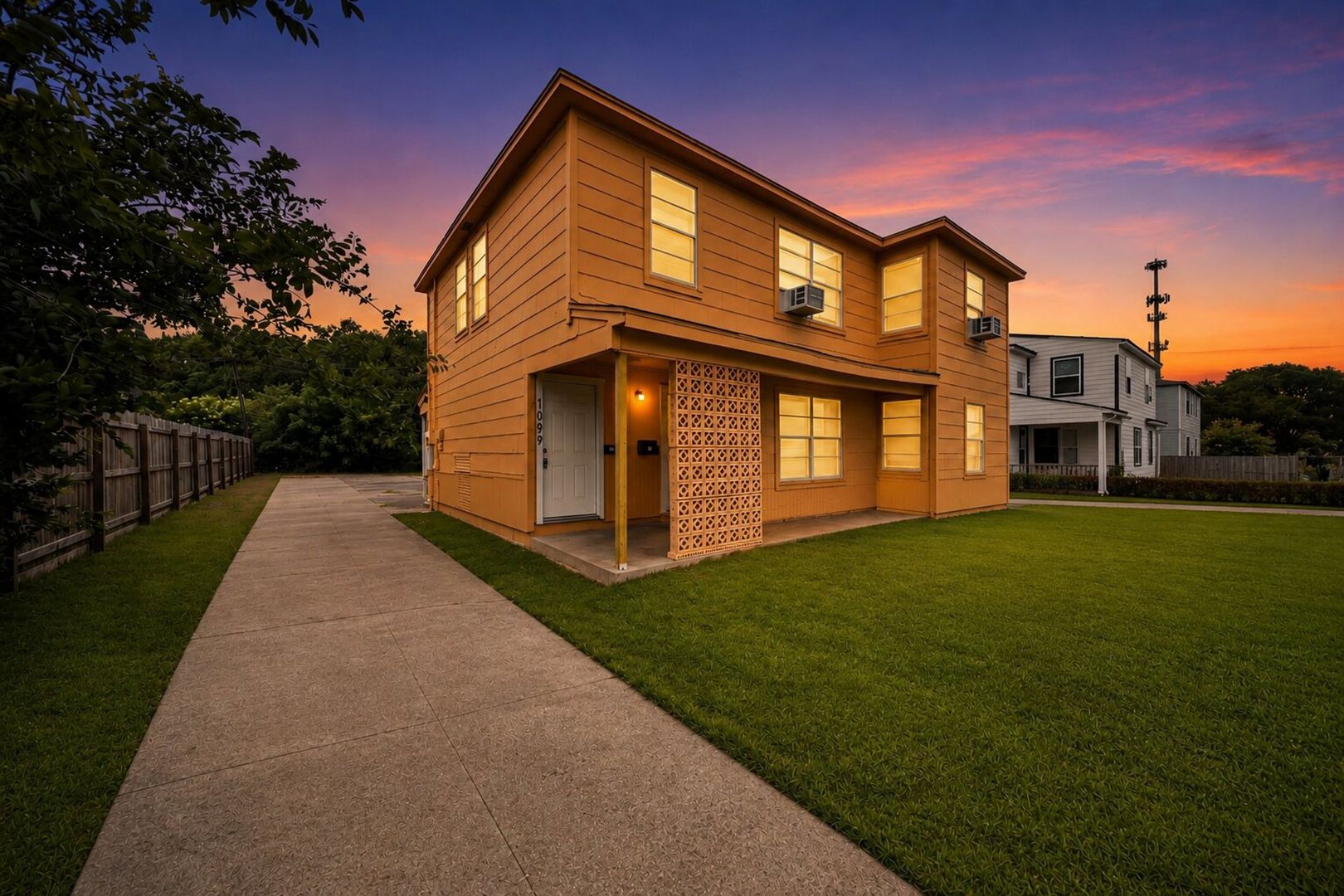 Texas City House: 1026 5th Avenue N