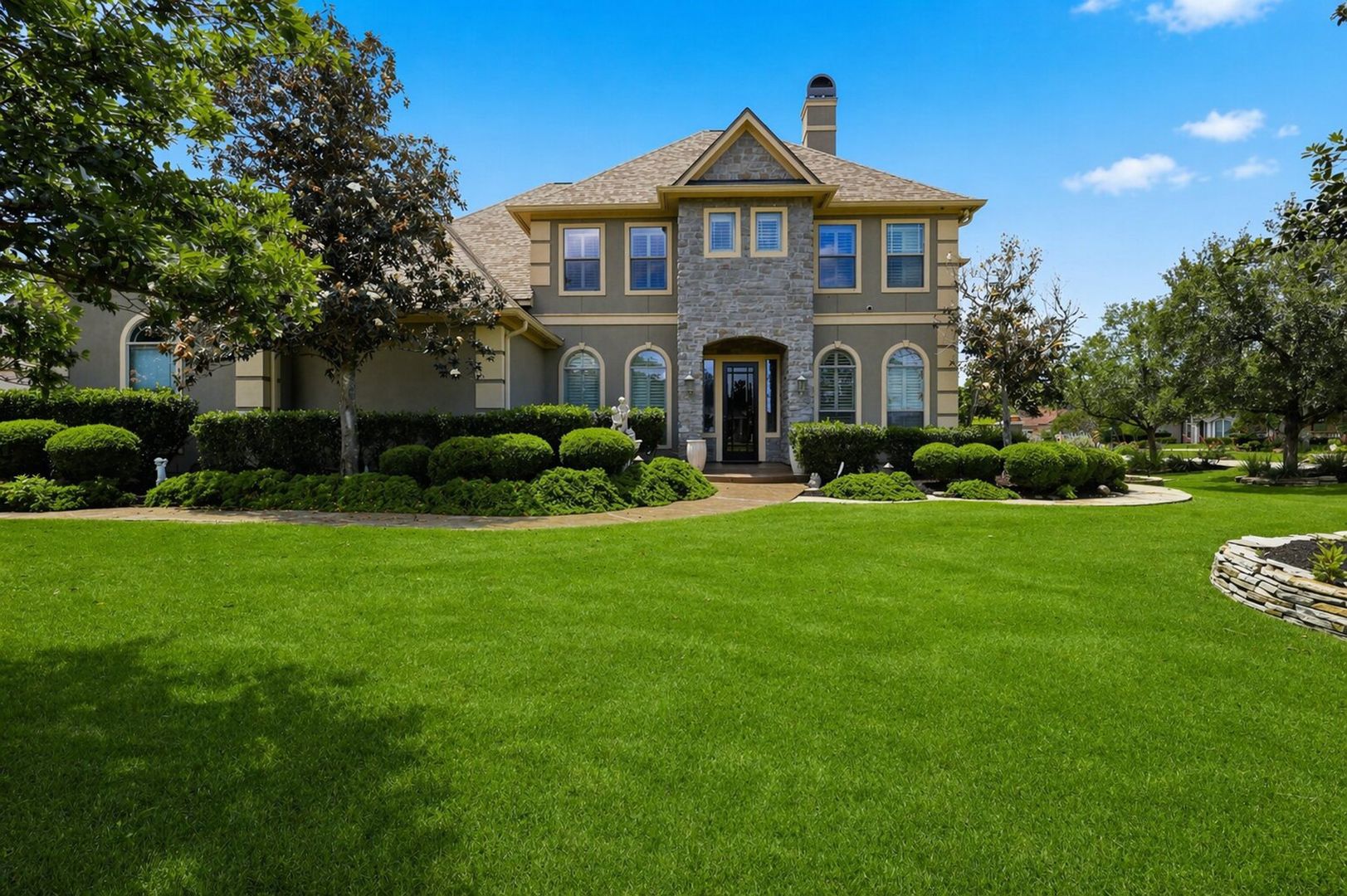 Spring House: 6915 Sandwedge Point Ct