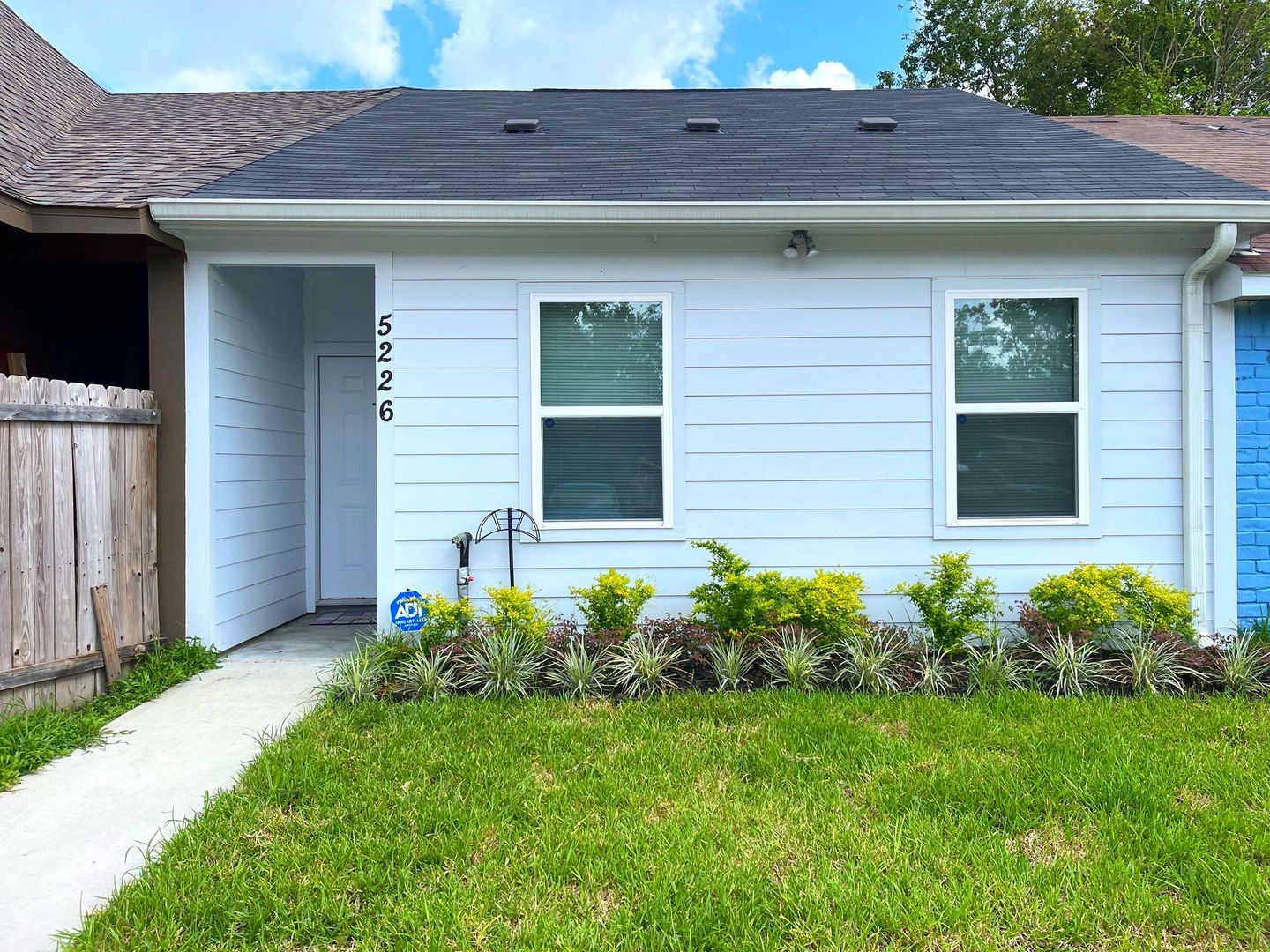 Houston House: 5226 Ridgevan Dr.