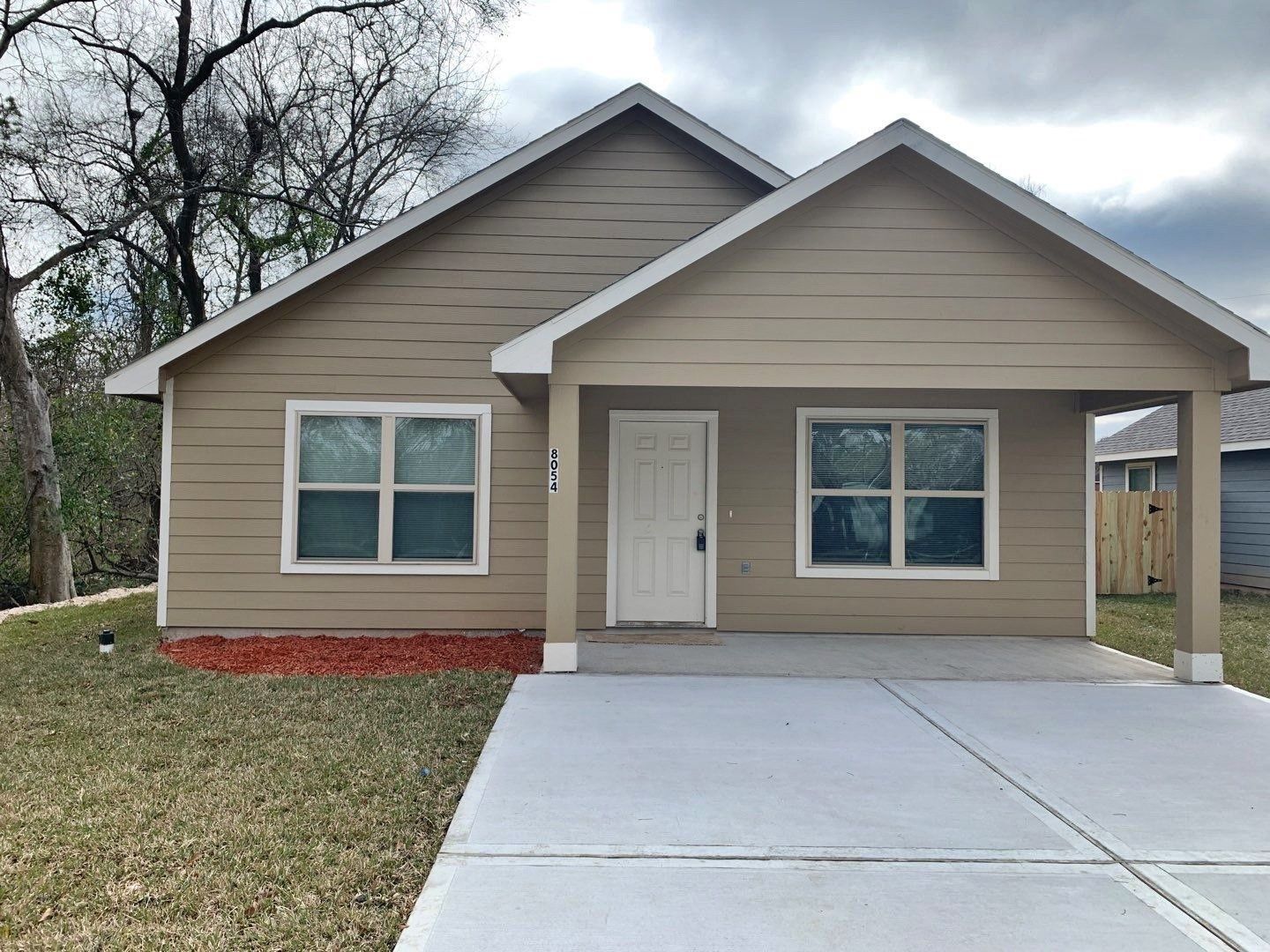 Houston House: 7801 Angus St.