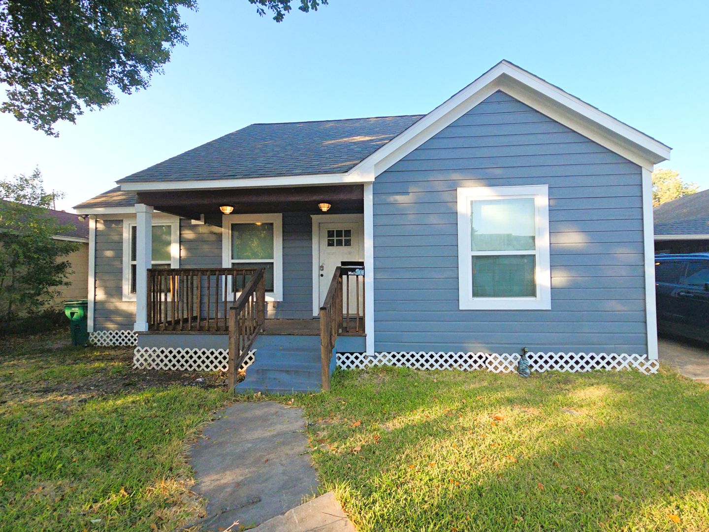 Pasadena House: 210 Olive Ave